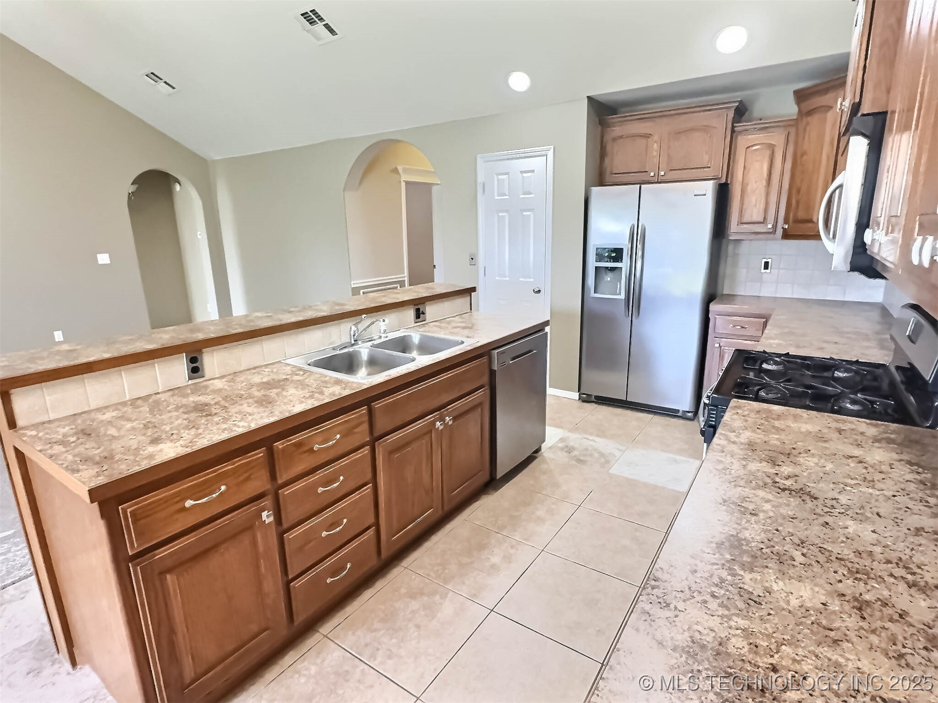 8813 N 144th East Avenue Property Photo 3