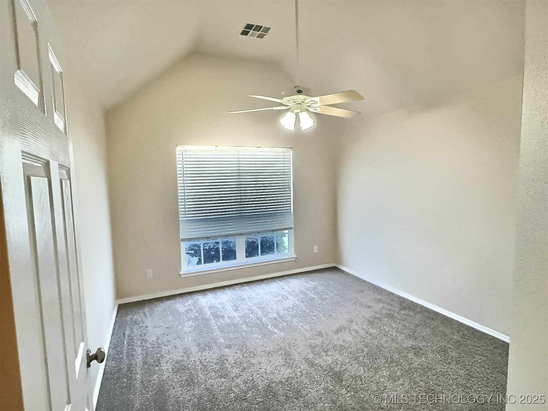 8813 N 144th East Avenue Property Photo 9