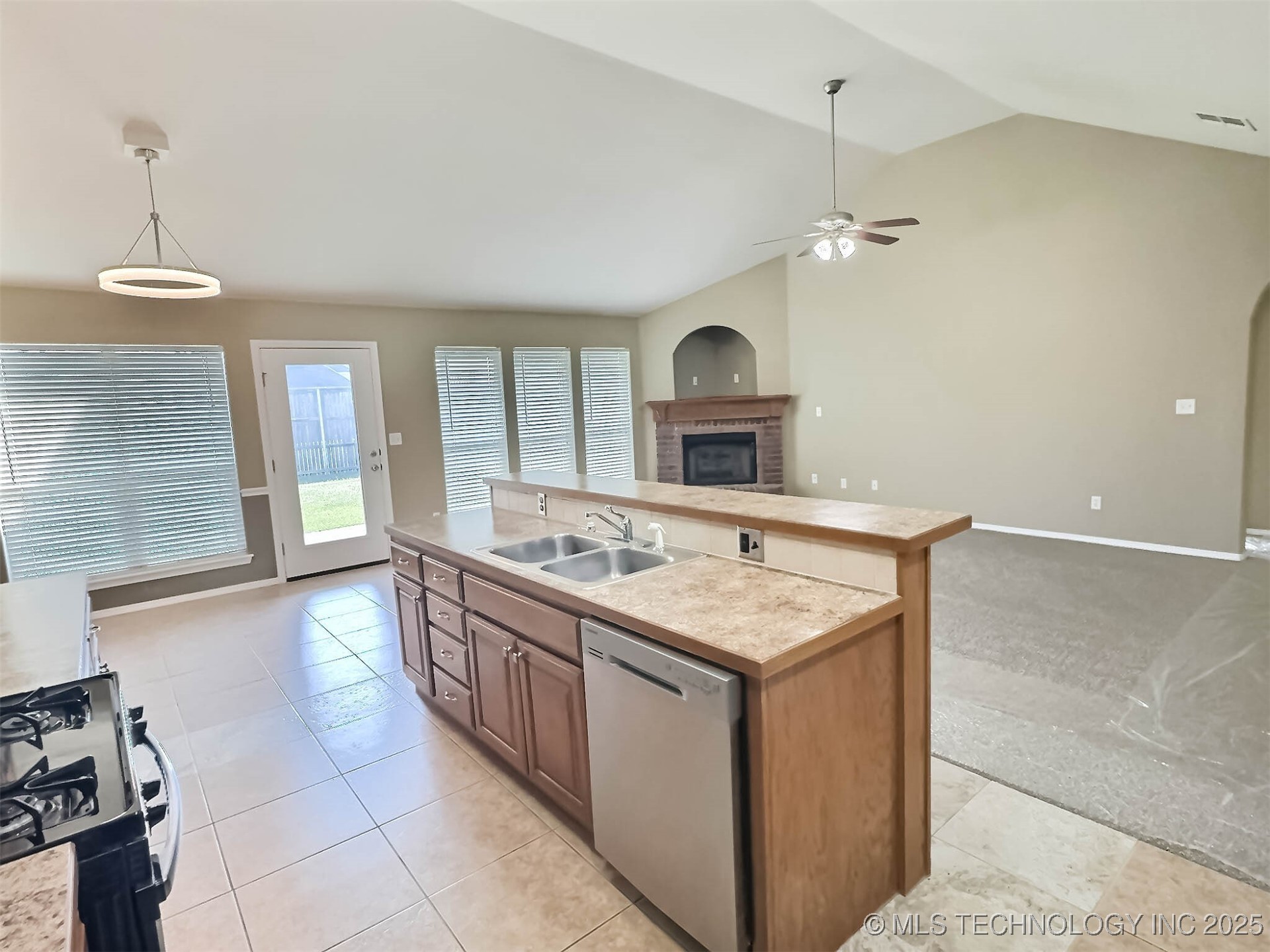 8813 N 144th East Avenue Property Photo 15