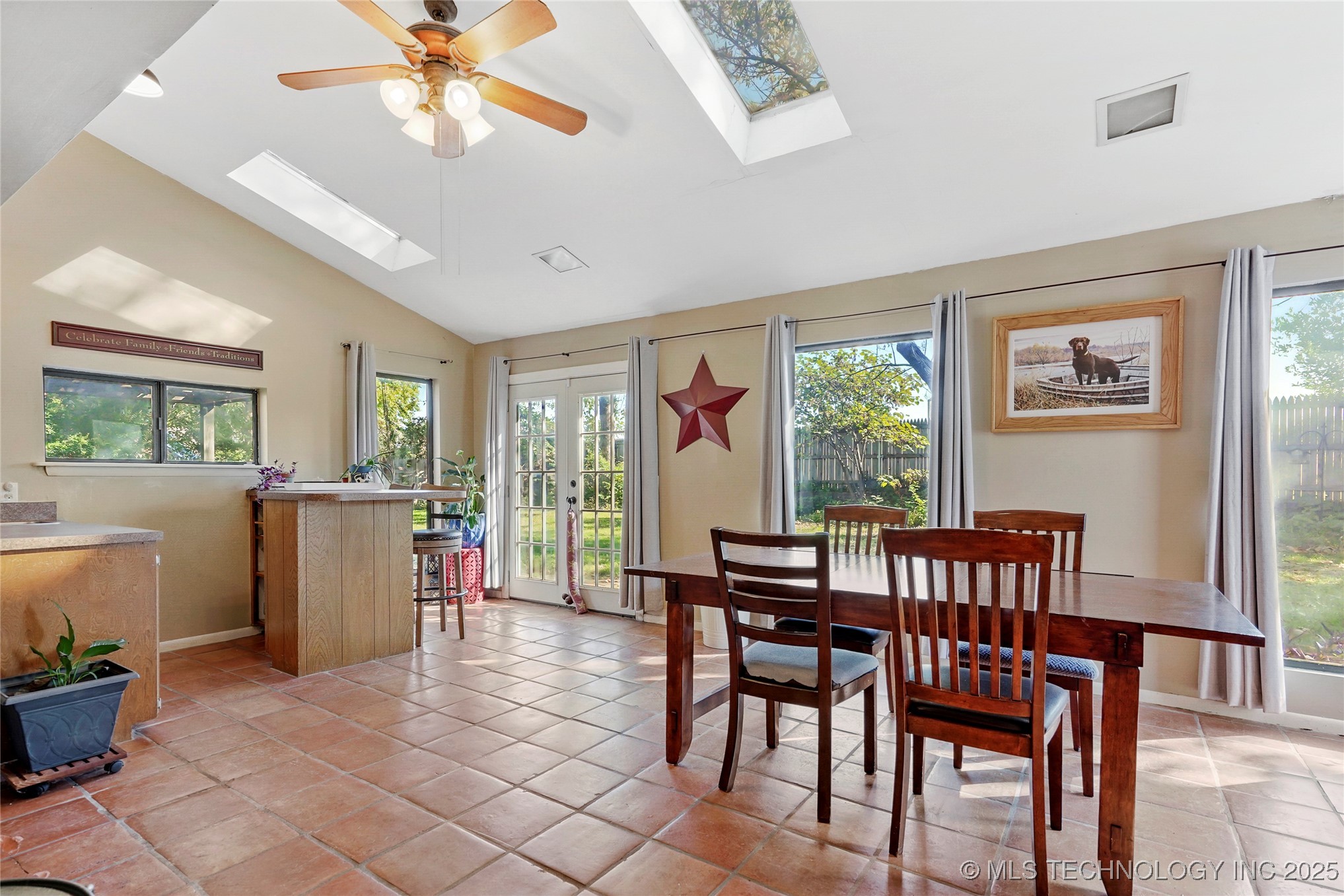 7023 E 66th Court Property Photo 6