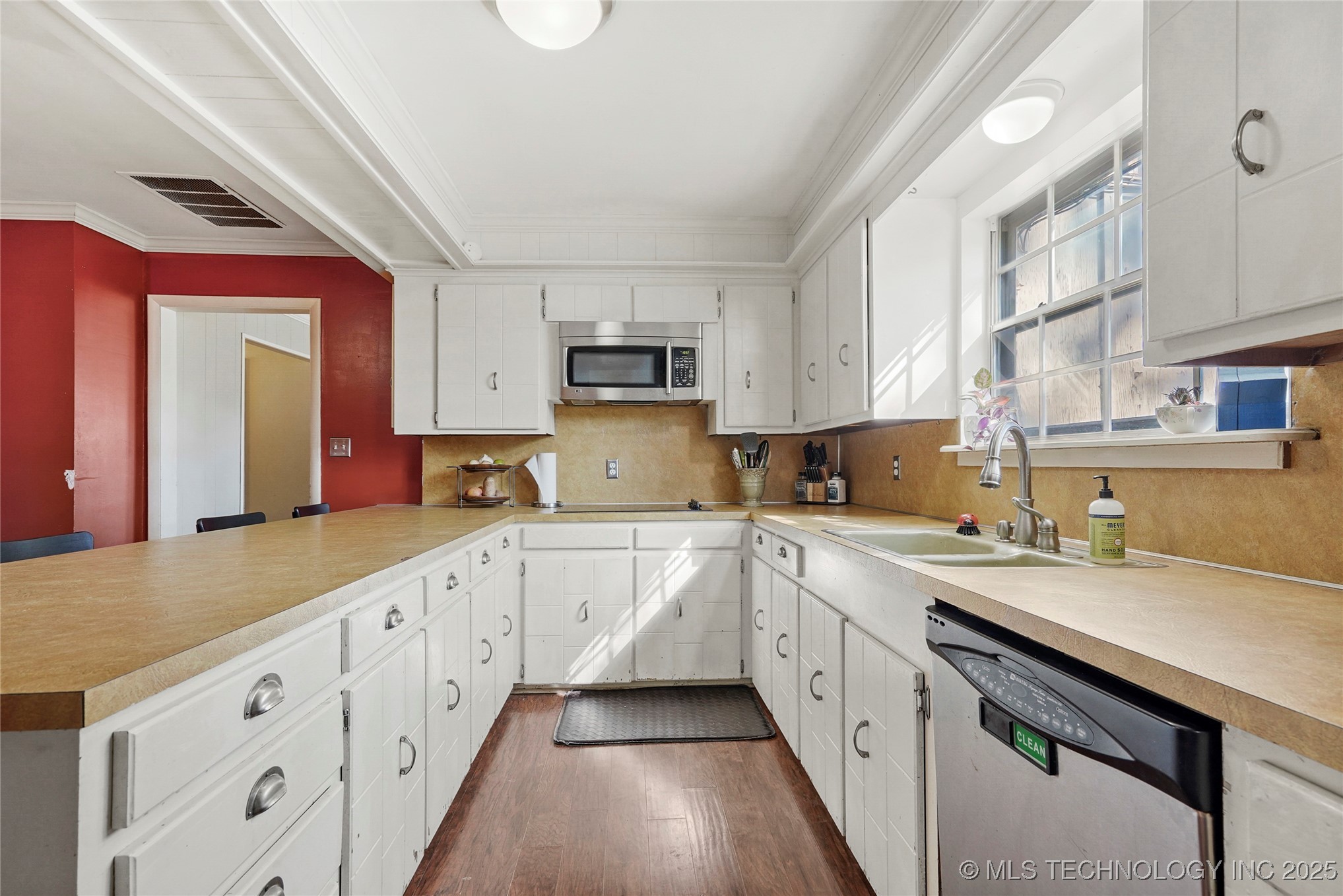 7023 E 66th Court Property Photo 14