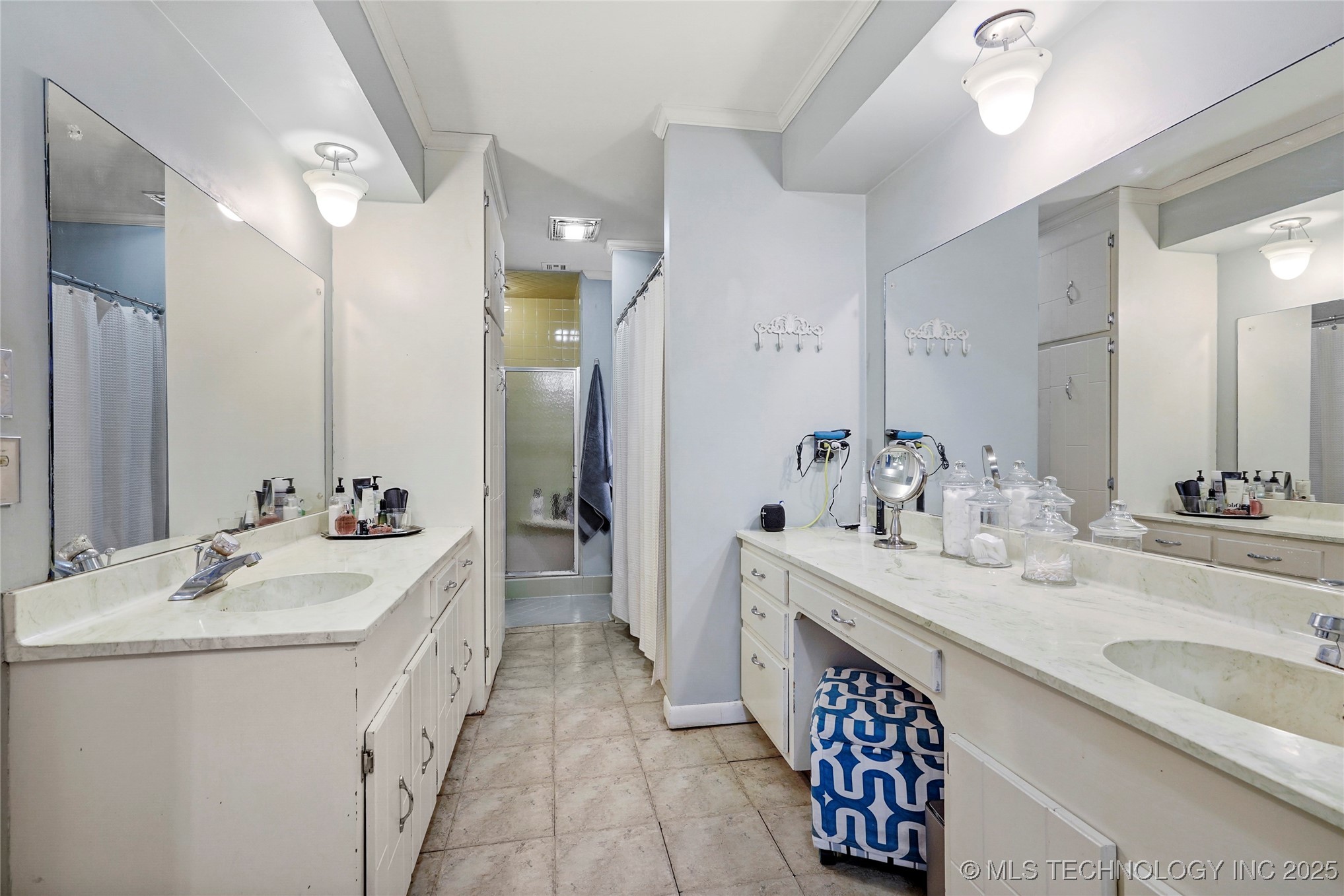 7023 E 66th Court Property Photo 19