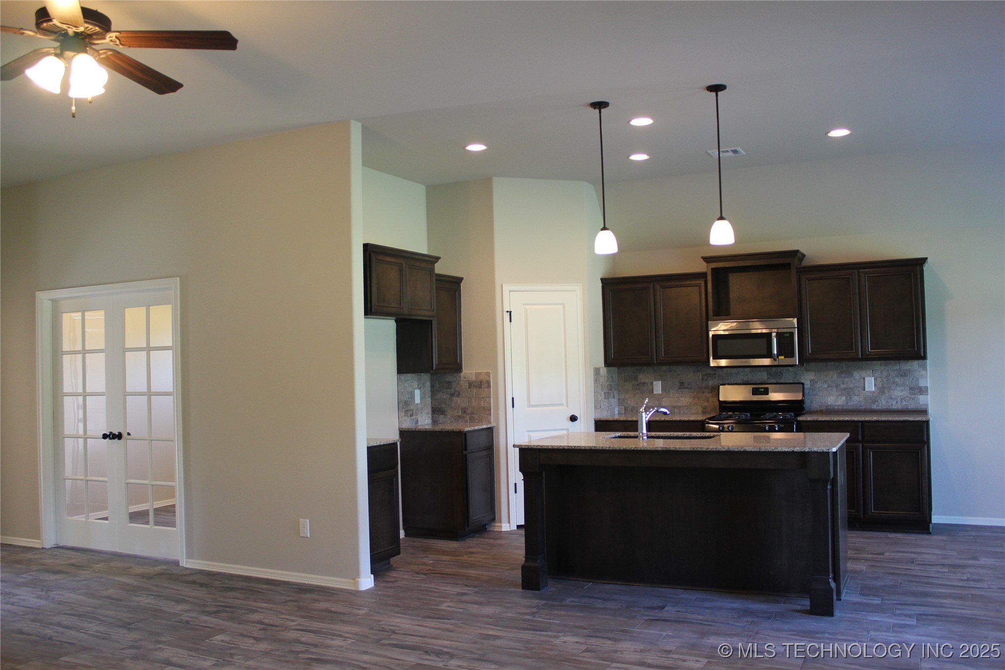 13116 S 92 Avenue Property Photo 4