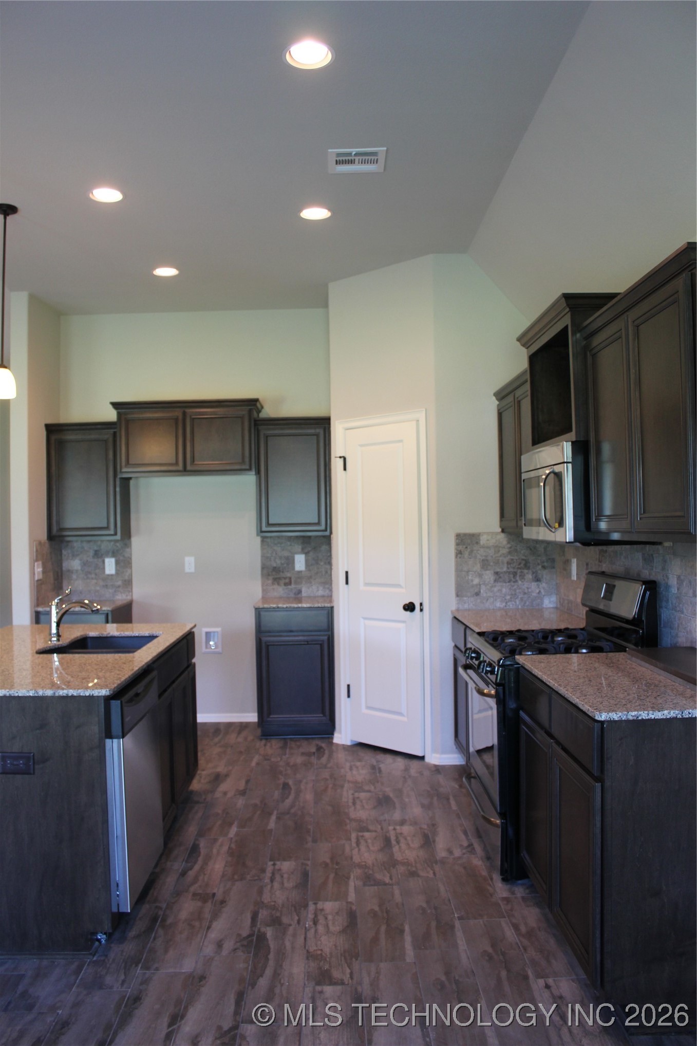 13116 S 92 Avenue Property Photo 6