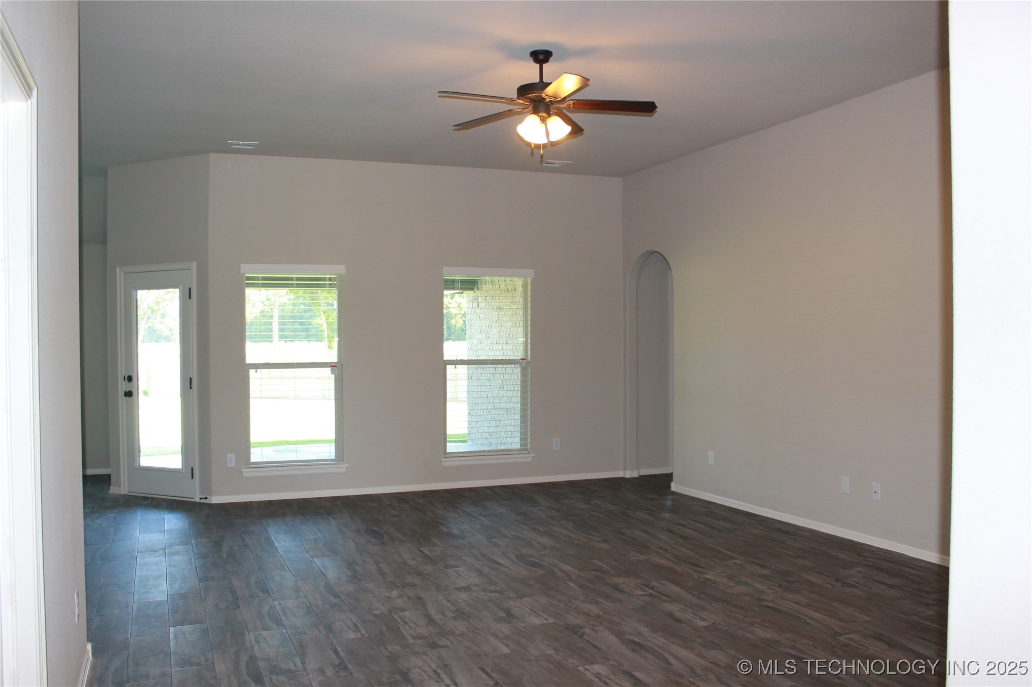 13116 S 92 Avenue Property Photo 7