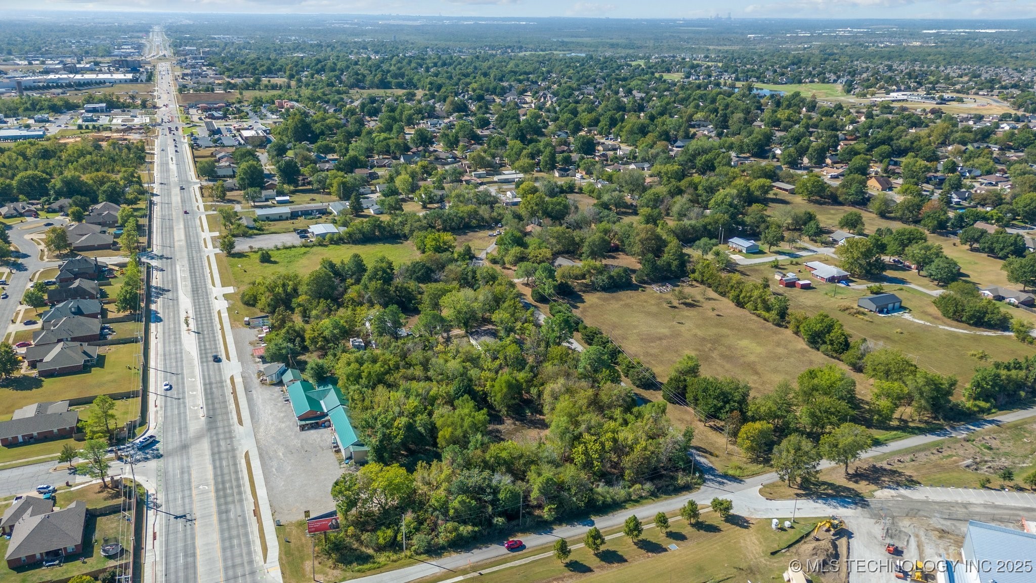 10010 N Garnett Road Property Photo 9