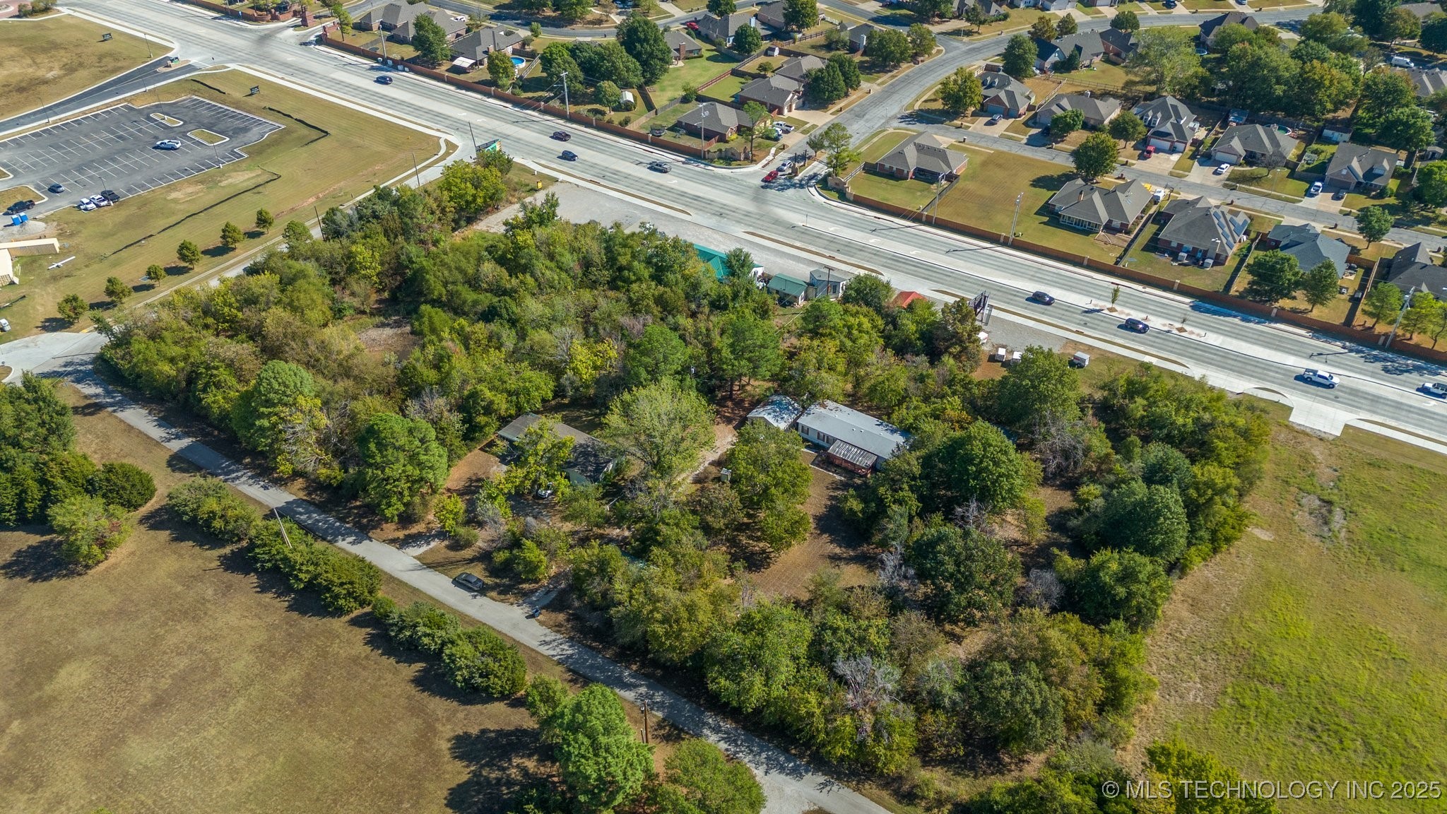 10010 N Garnett Road Property Photo 14