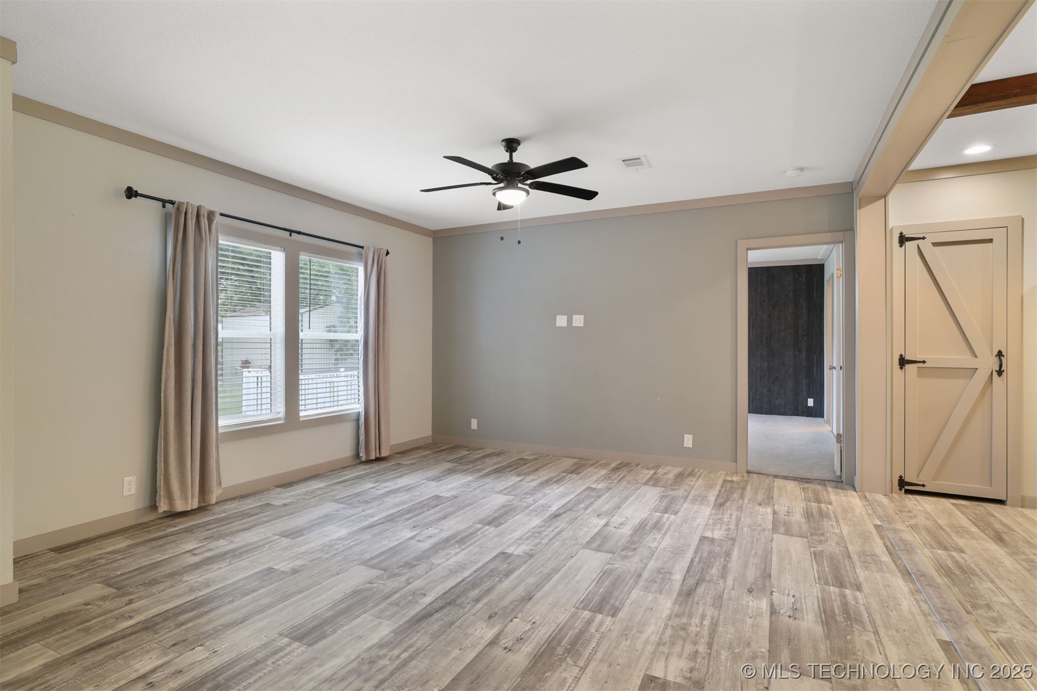 8905 Rock Road Property Photo 8