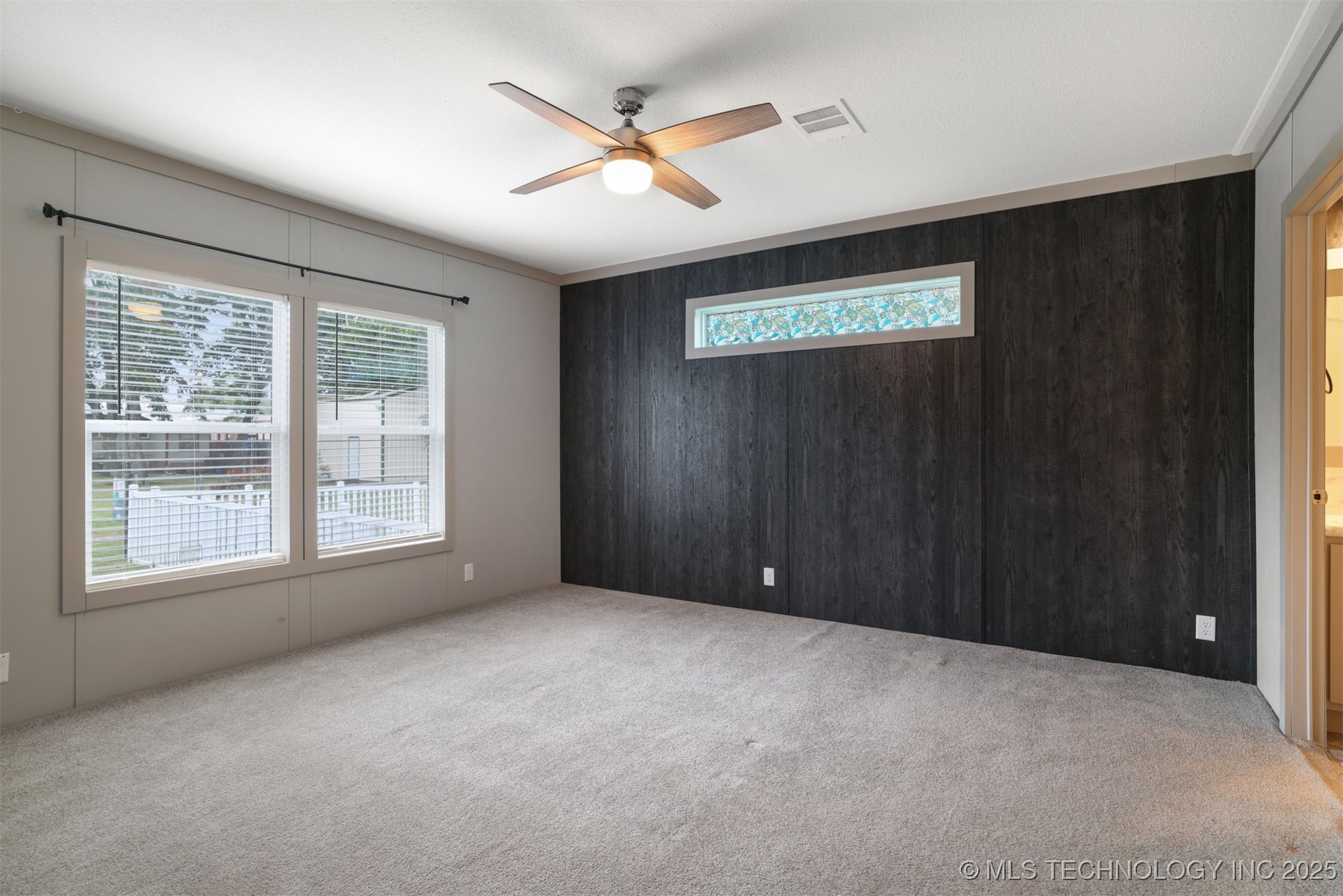 8905 Rock Road Property Photo 9