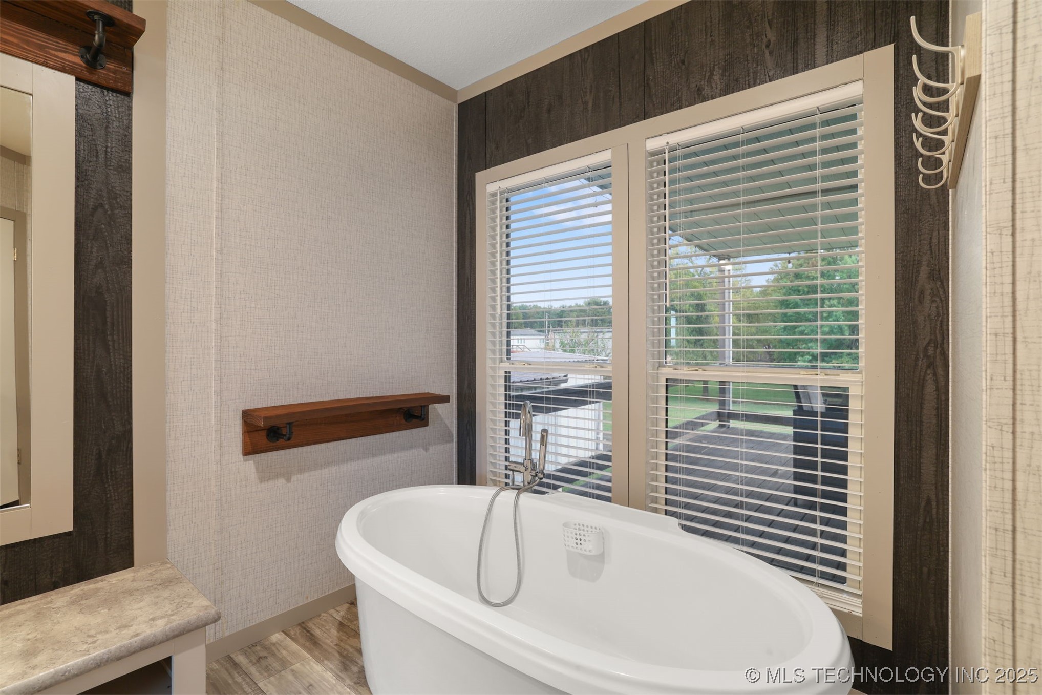 8905 Rock Road Property Photo 13