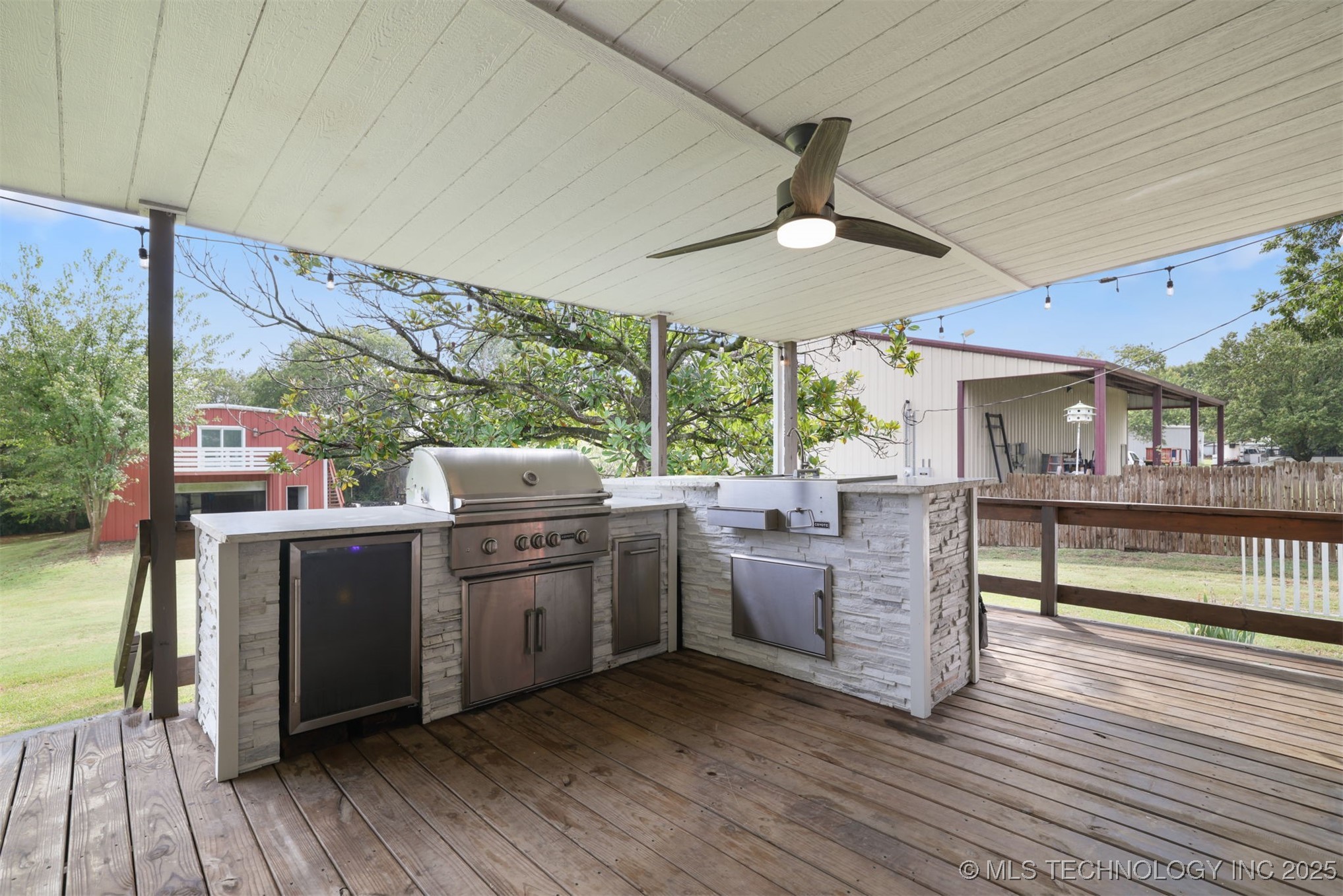 8905 Rock Road Property Photo 24