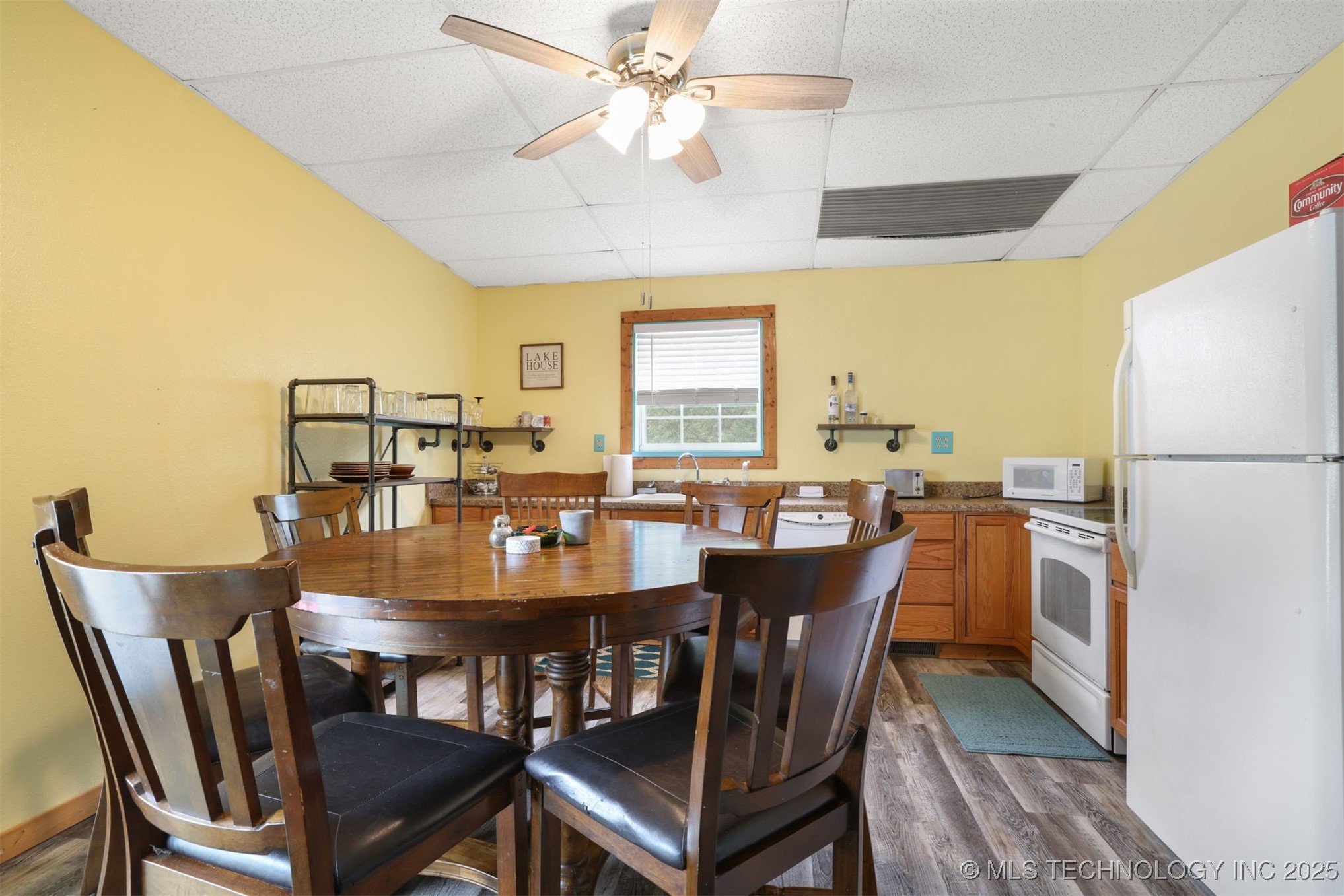 8905 Rock Road Property Photo 32