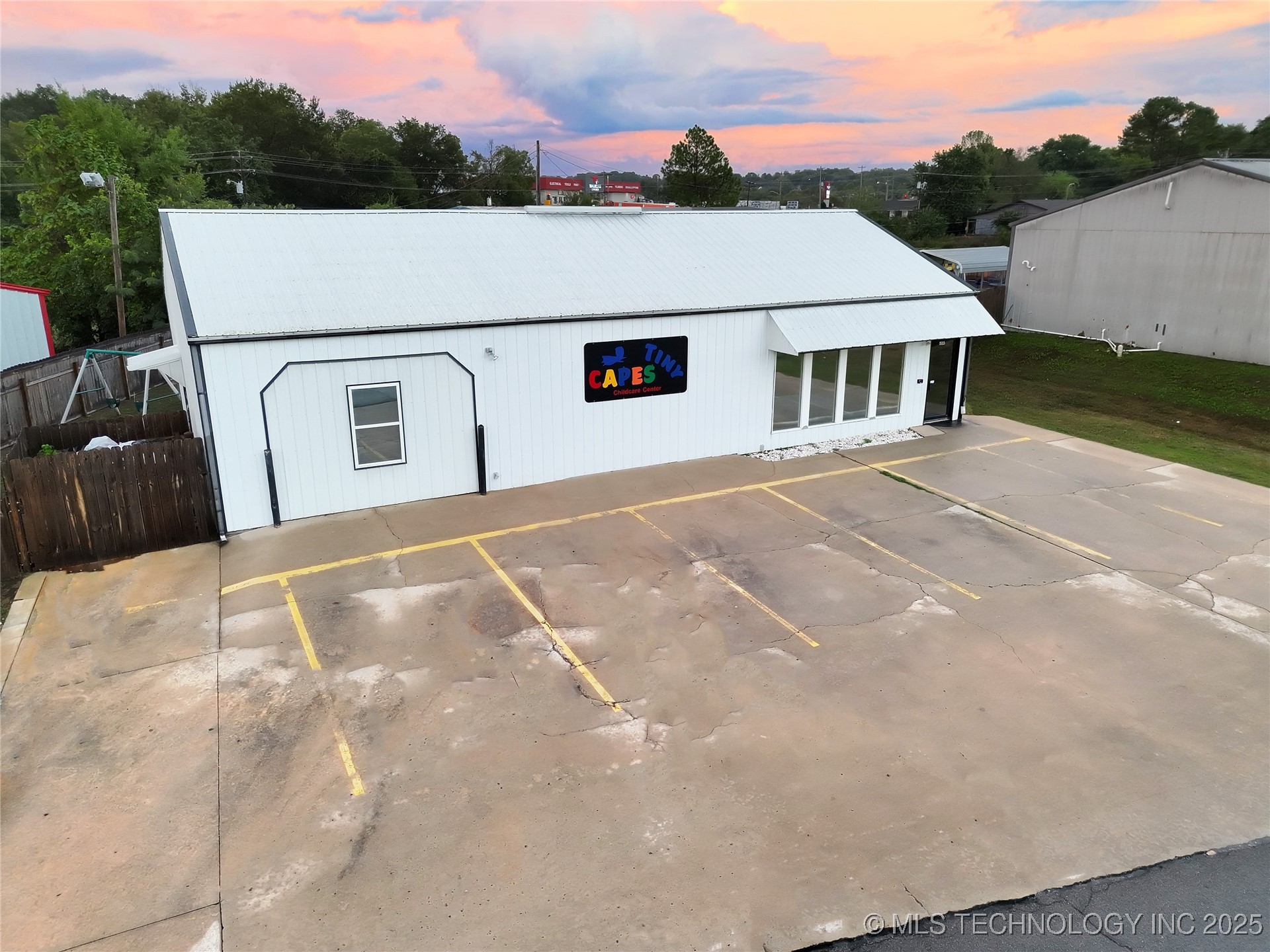 1555 Echota Avenue Property Photo 1