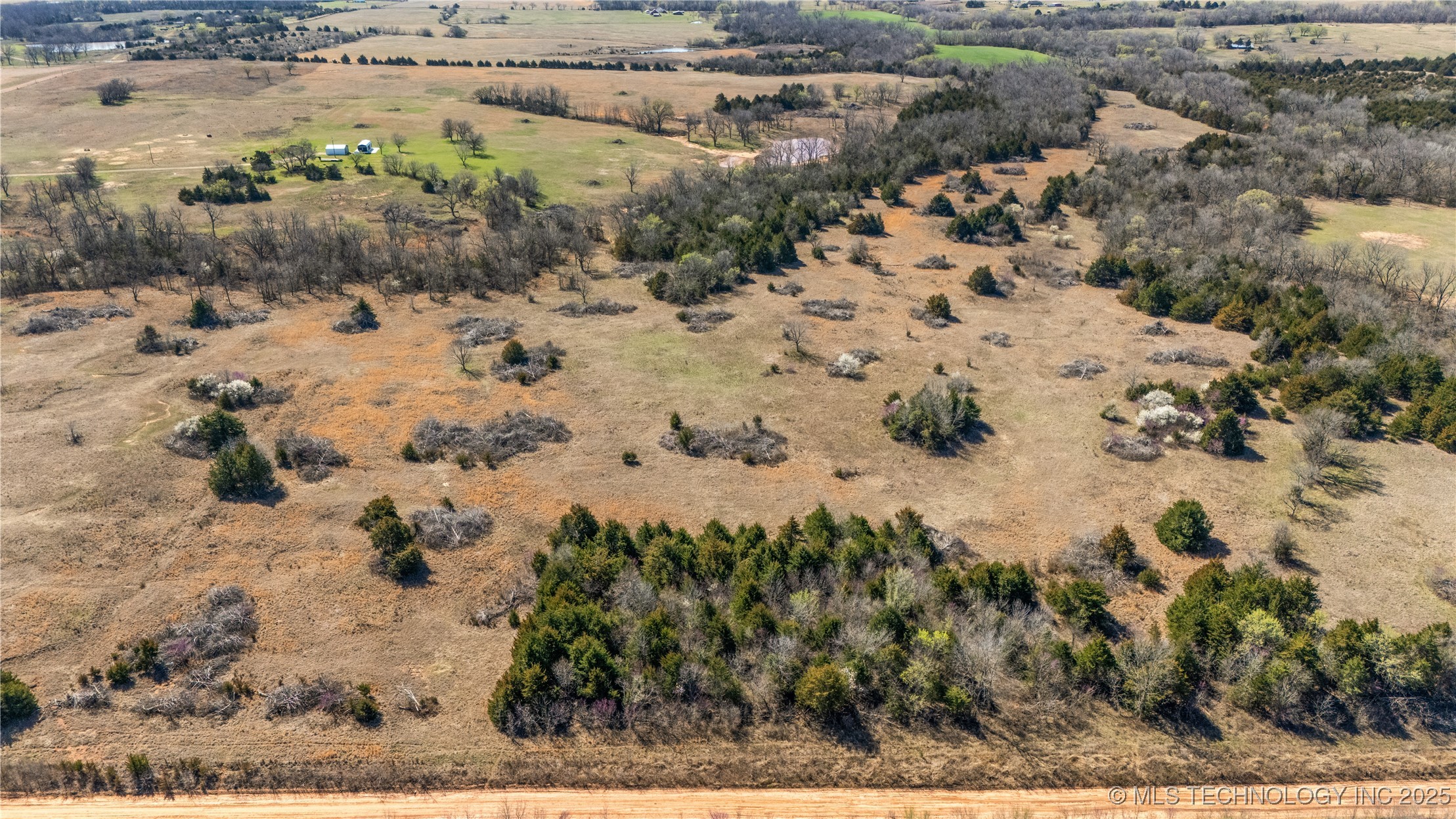 002 E 800 Property Photo 17