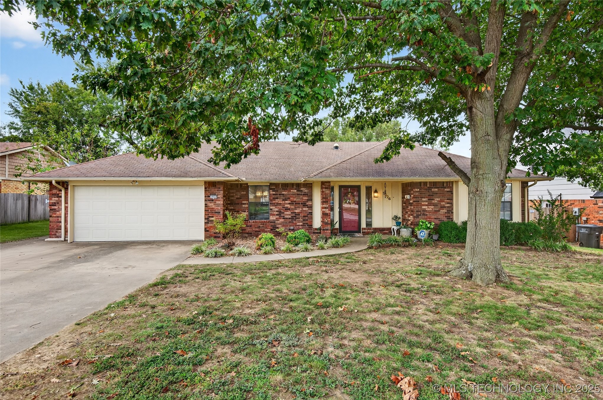 1924 Limestone Road Property Photo 4