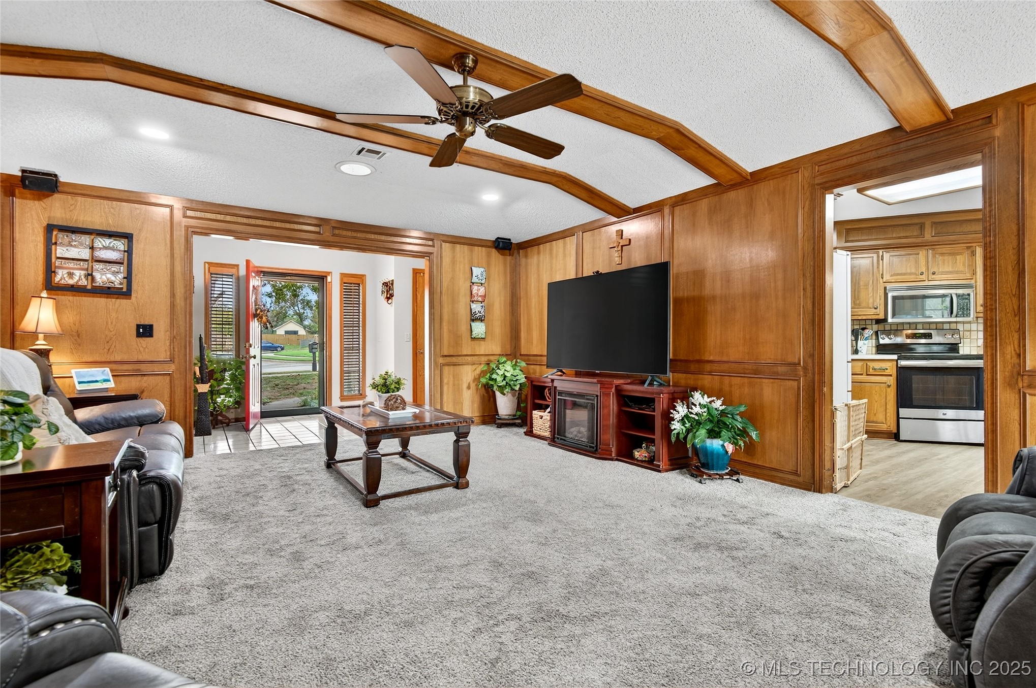 1924 Limestone Road Property Photo 7