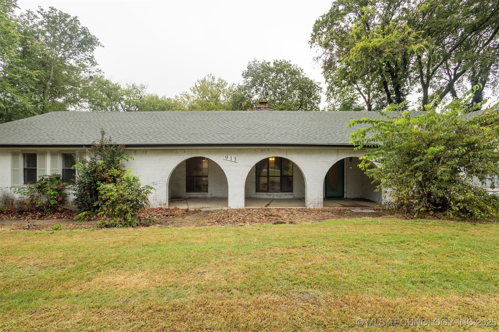 913 Sandstone Avenue Property Photo 6