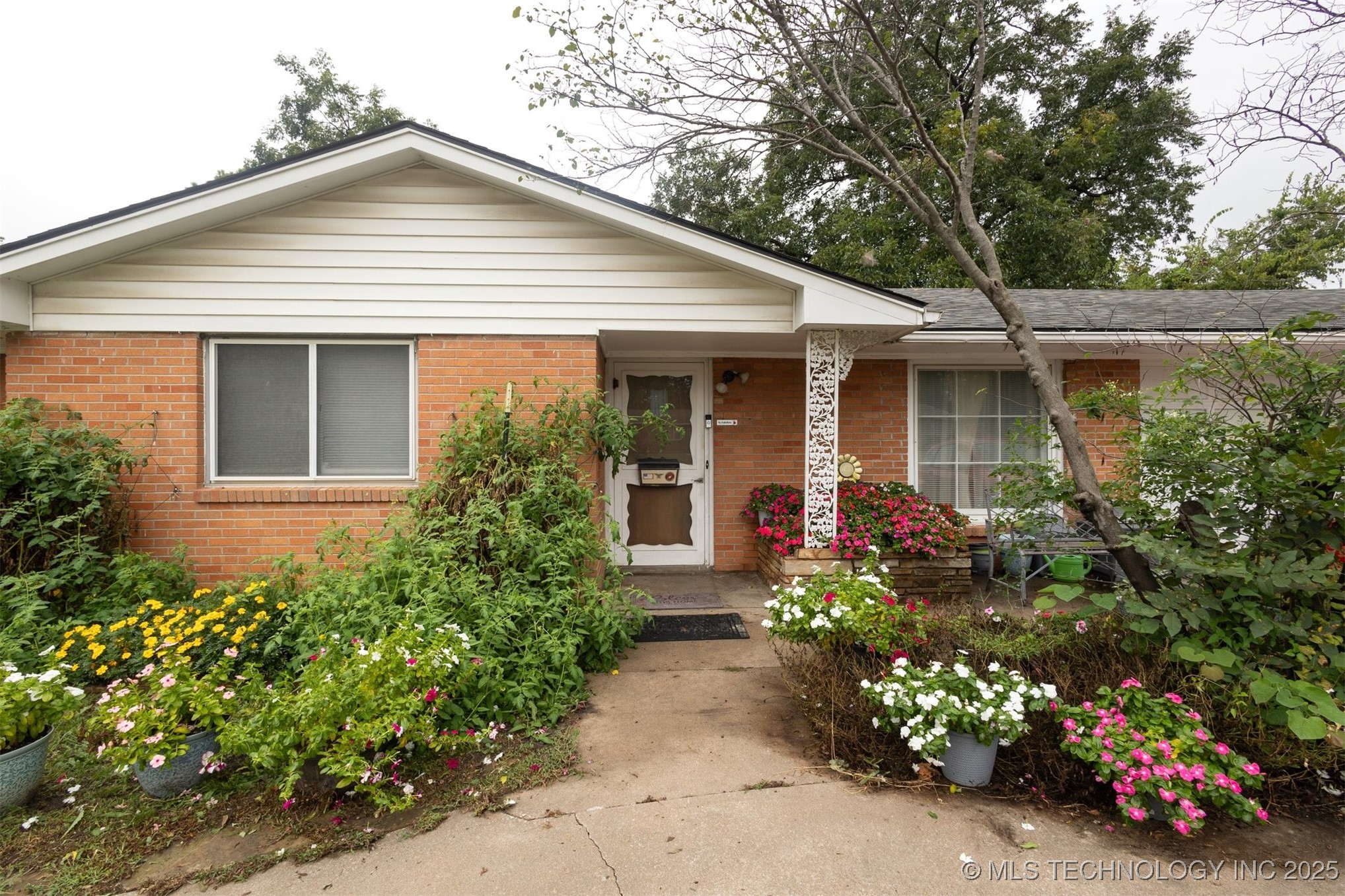 4507 E Frank Phillips Boulevard Property Photo 2