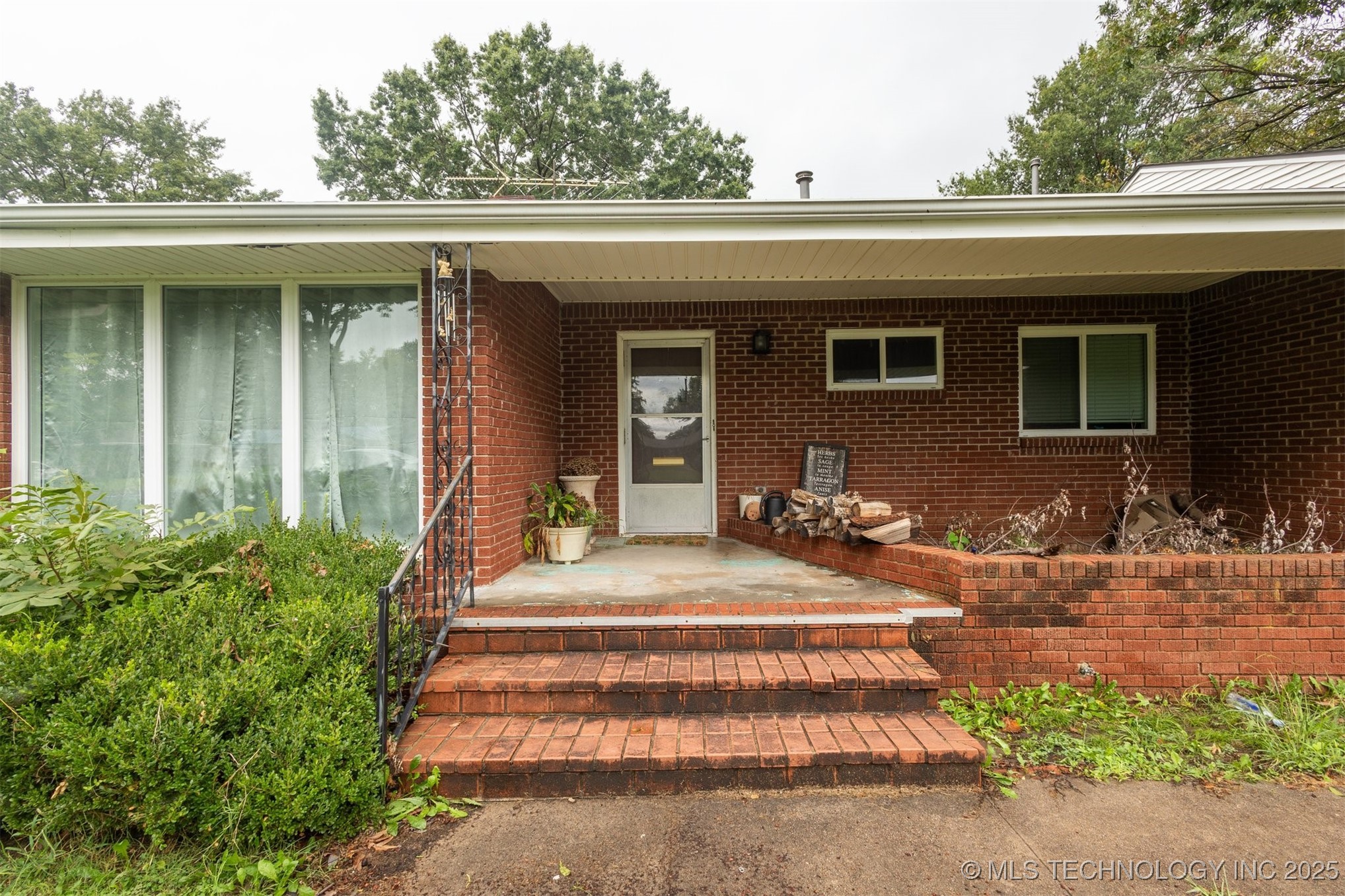 1419 Crescent Property Photo 7