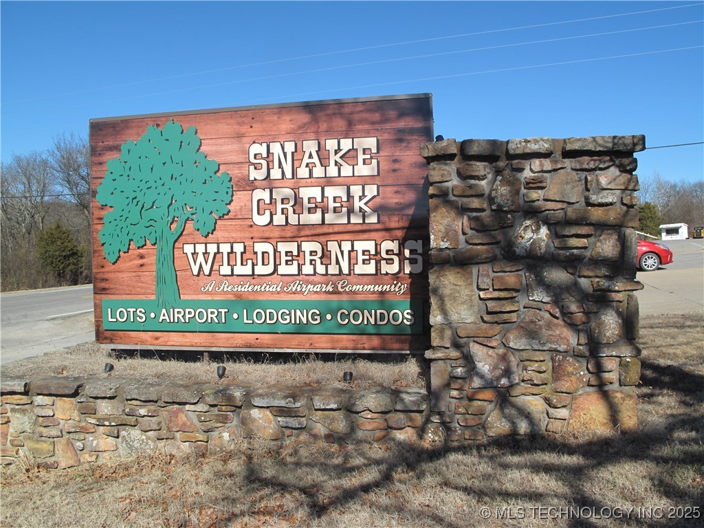 23 E Hillside Road Property Photo 3