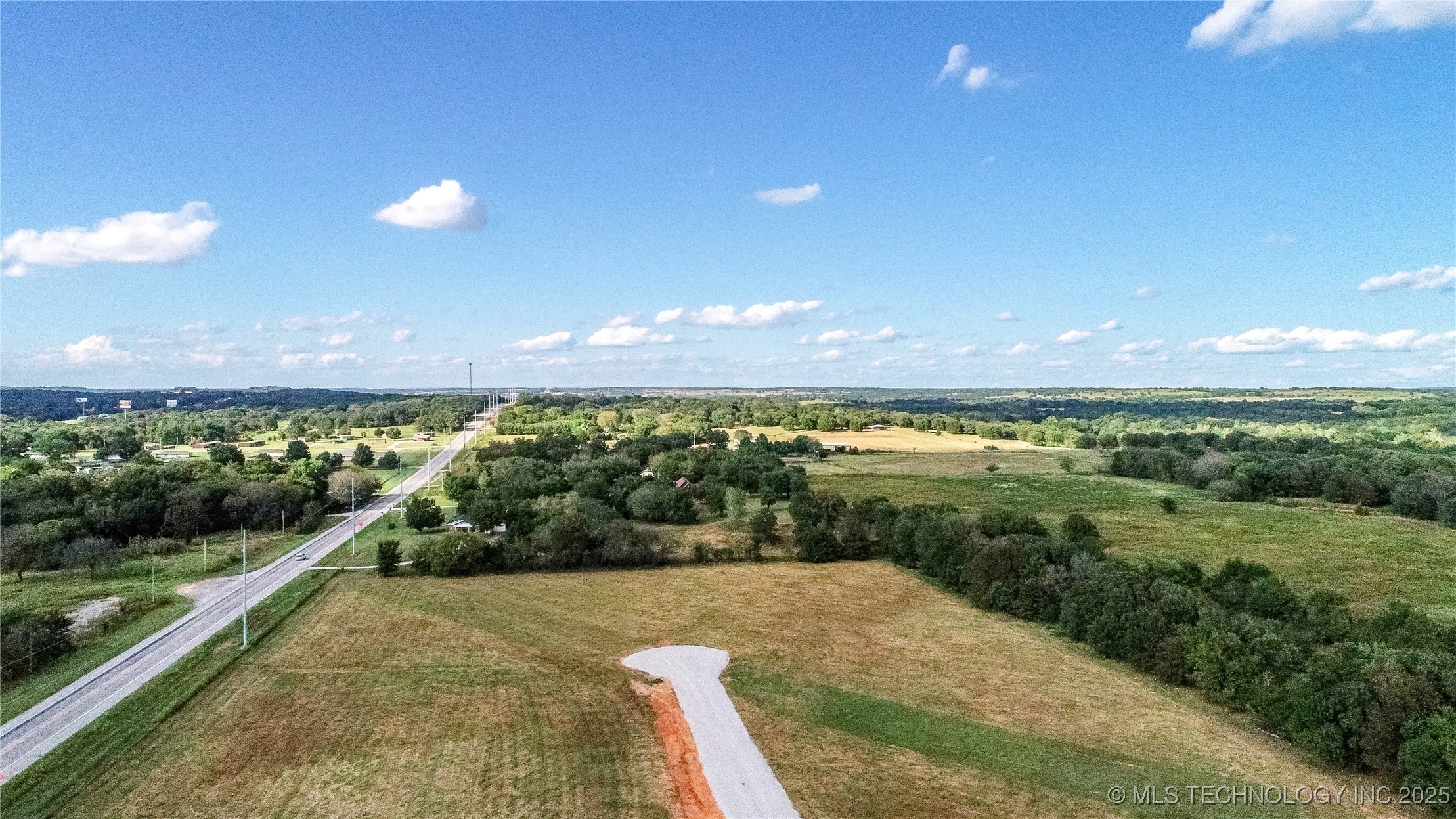 11870 Campbell Property Photo 3