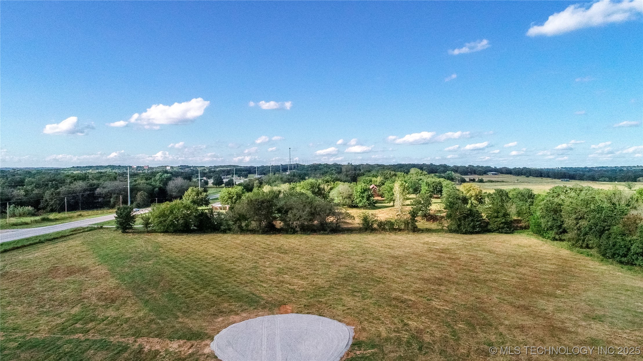 11870 Campbell Property Photo 8