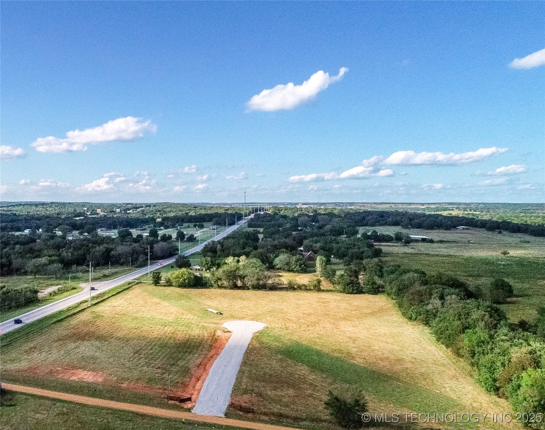 11868 Campbell Property Photo 5