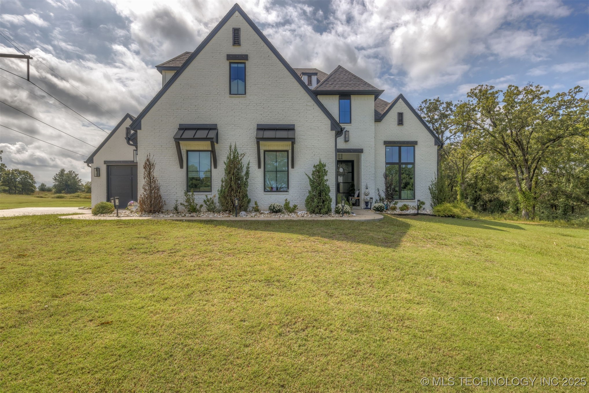 26510 E 61st Street S Property Photo 1