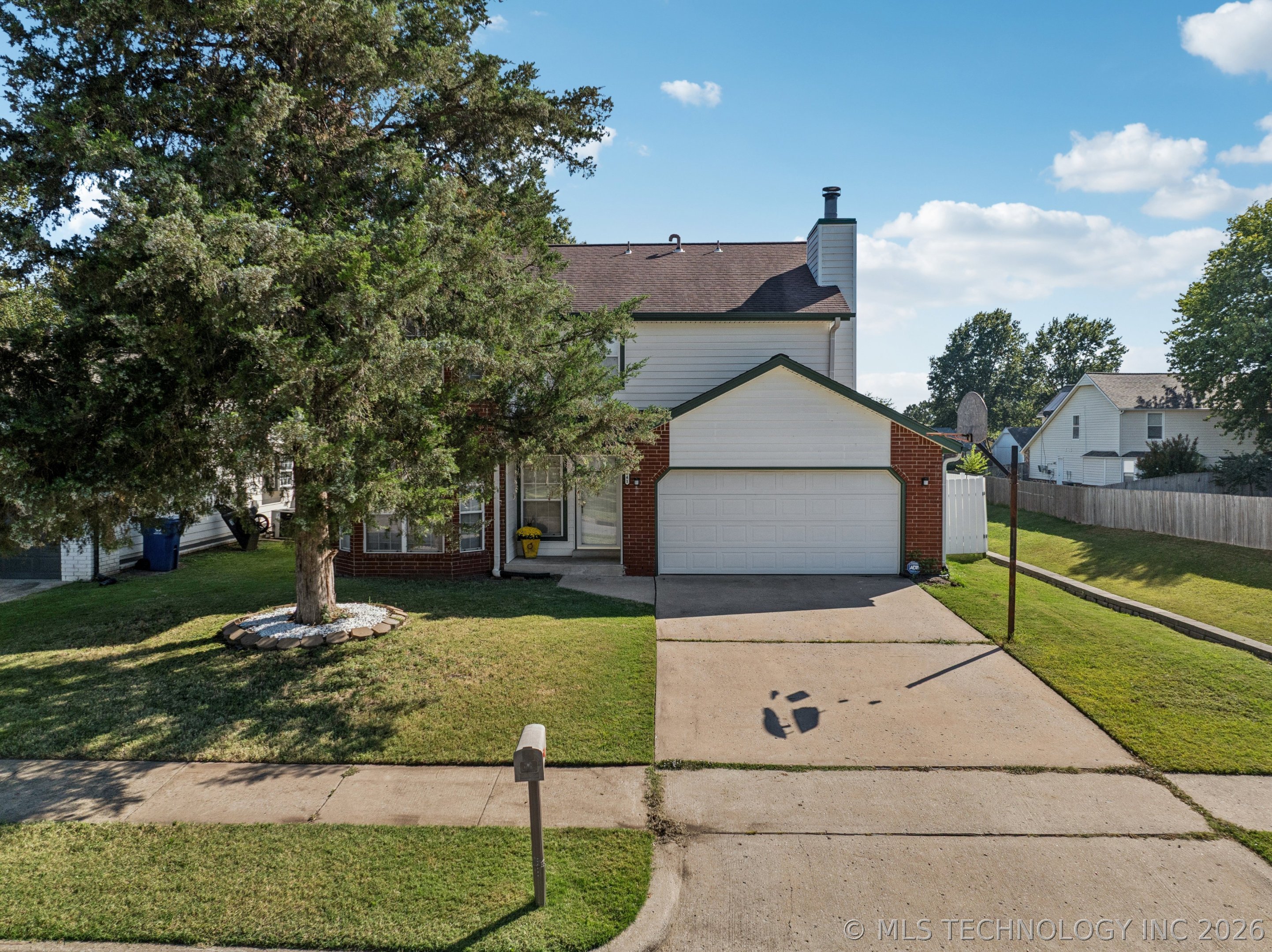 4441 W Queens Street Property Photo 1