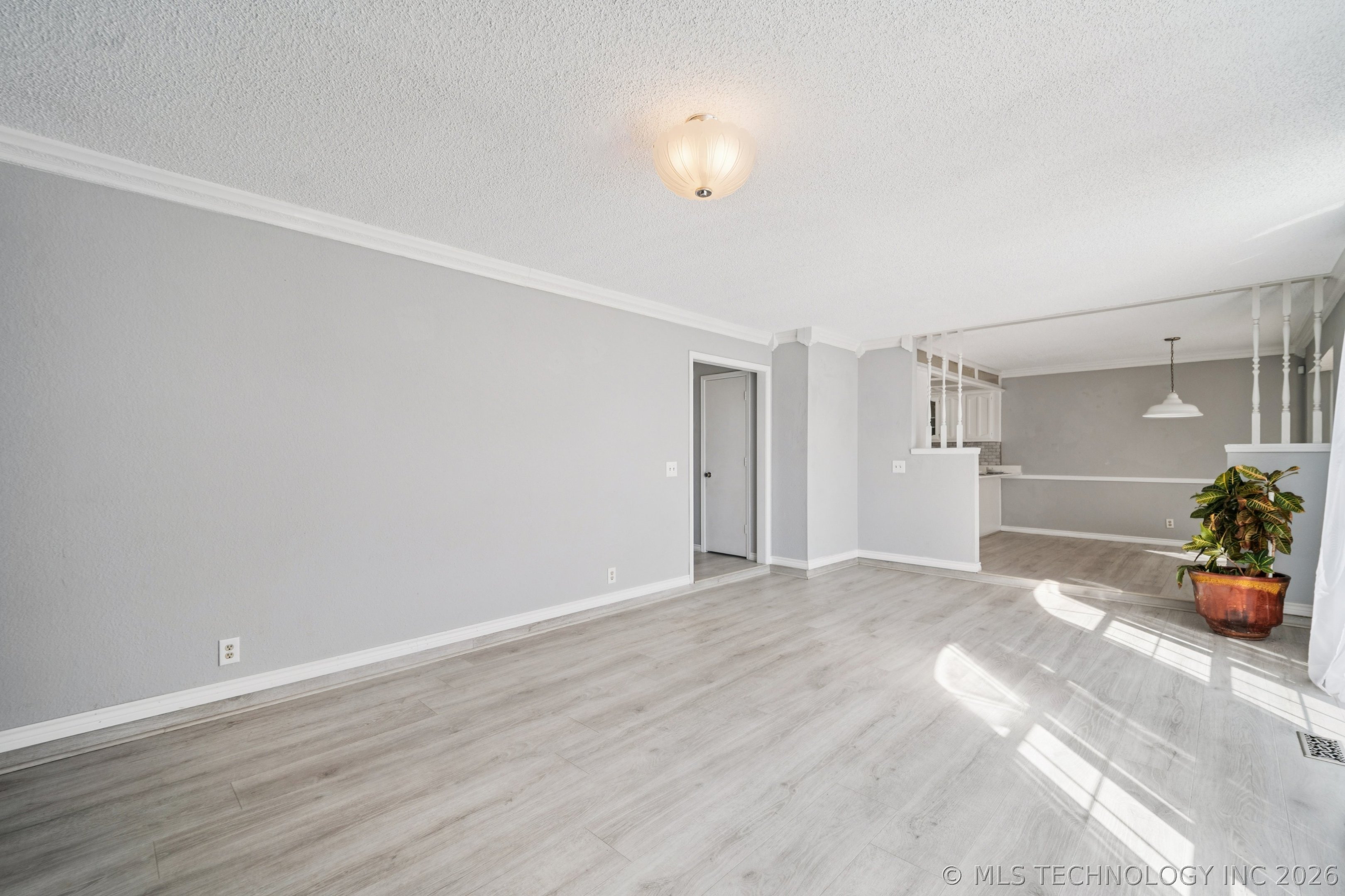 4441 W Queens Street Property Photo 12