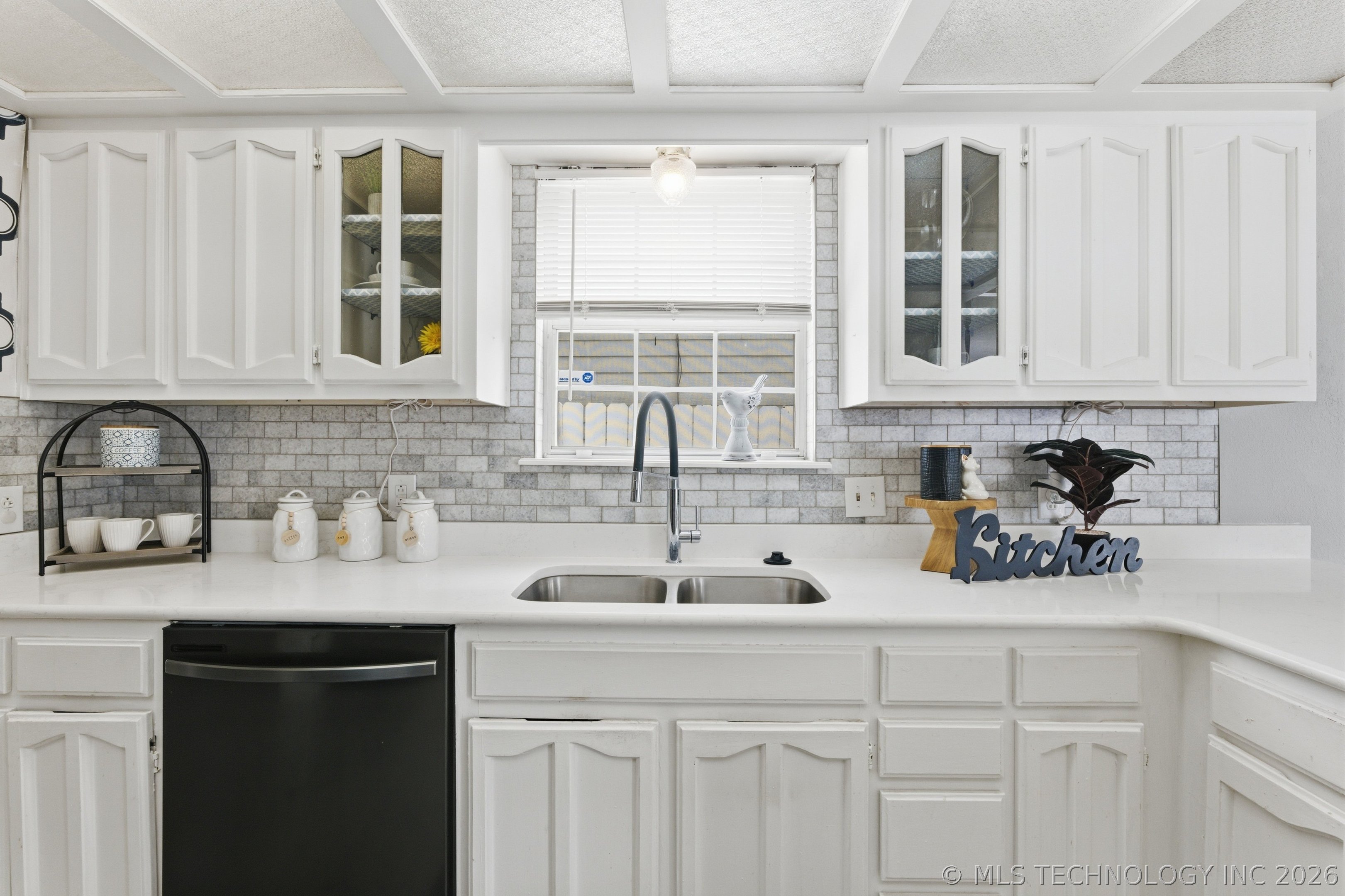 4441 W Queens Street Property Photo 16