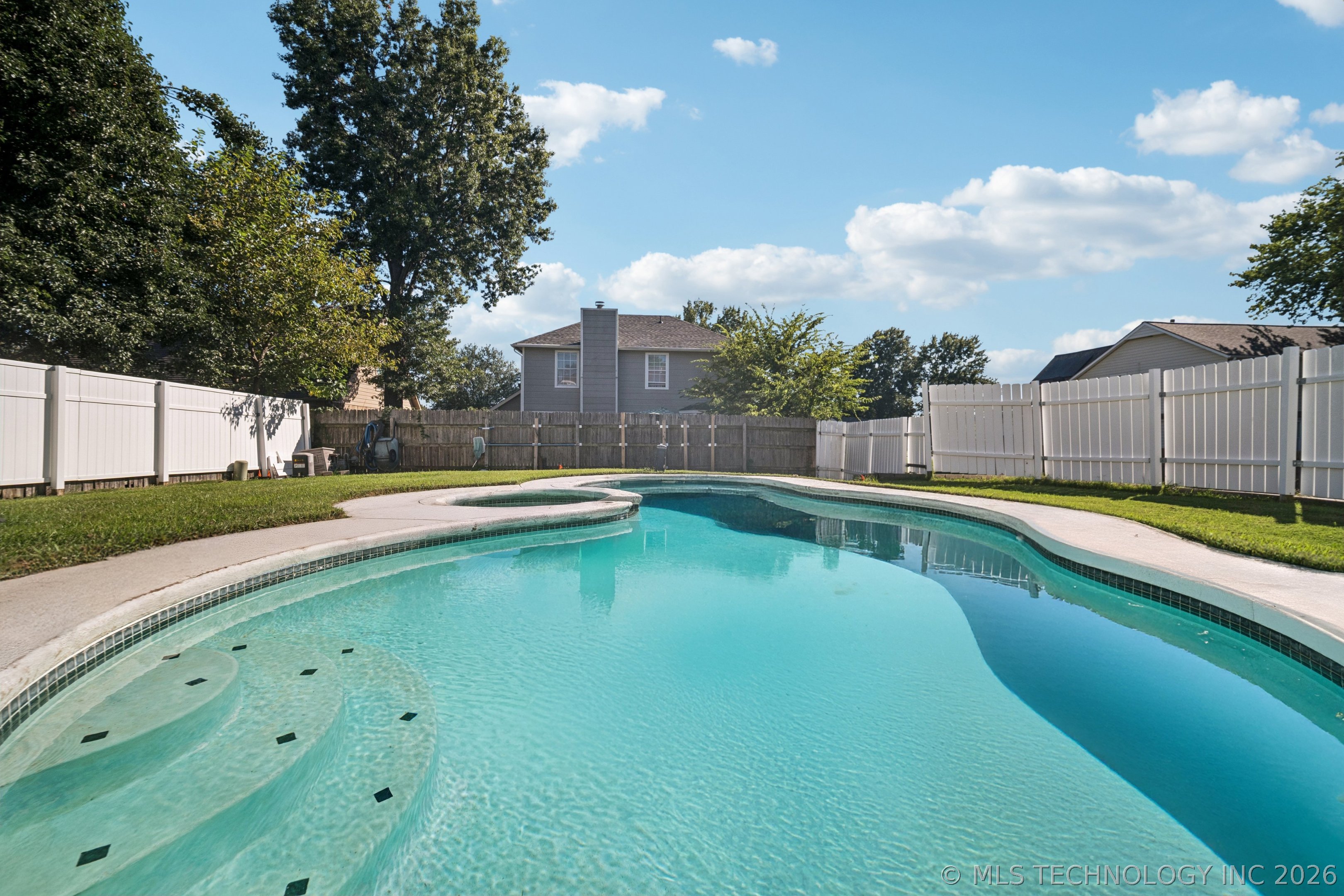 4441 W Queens Street Property Photo 30