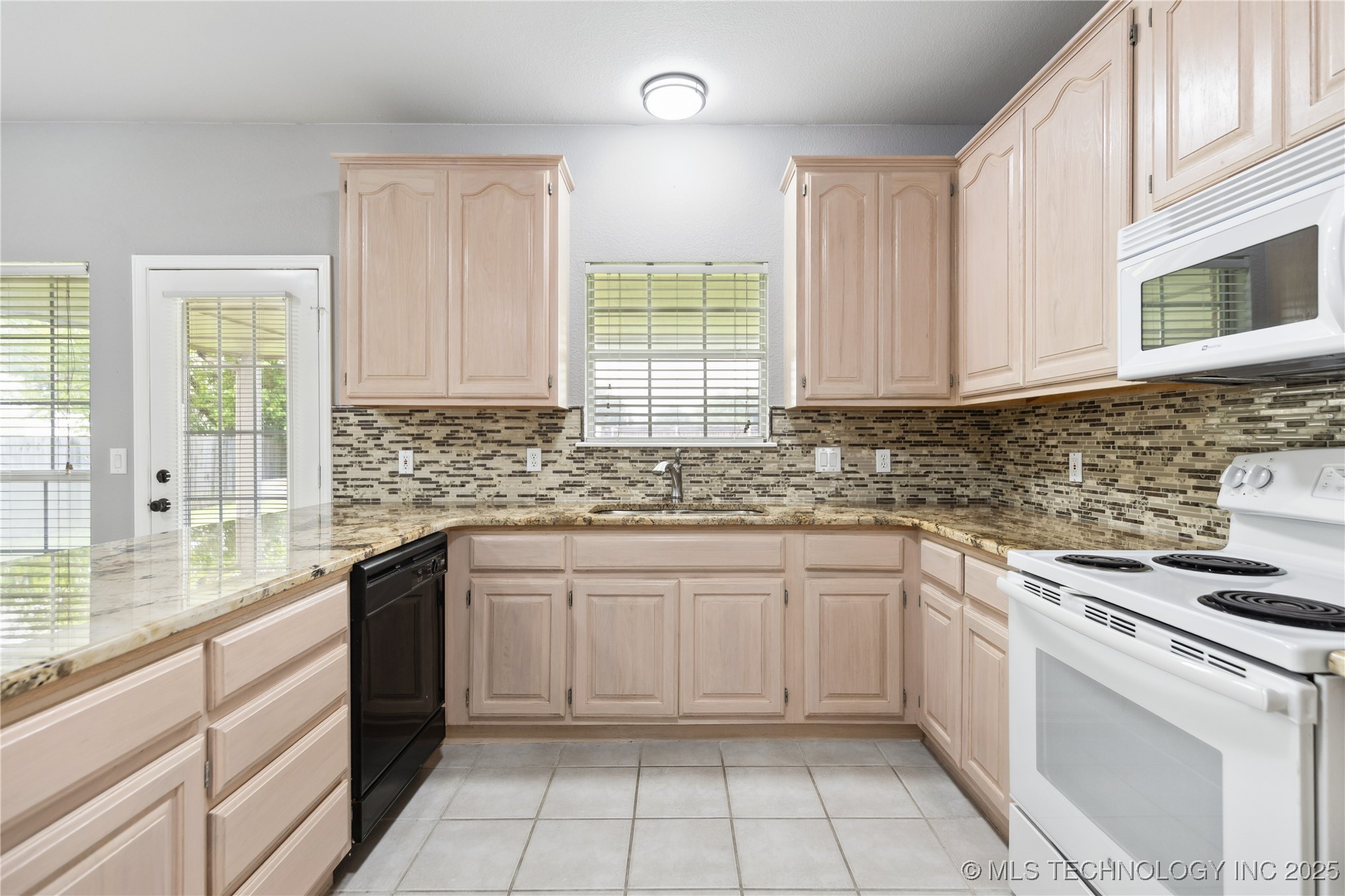 208 N Nyssa Avenue Property Photo 19