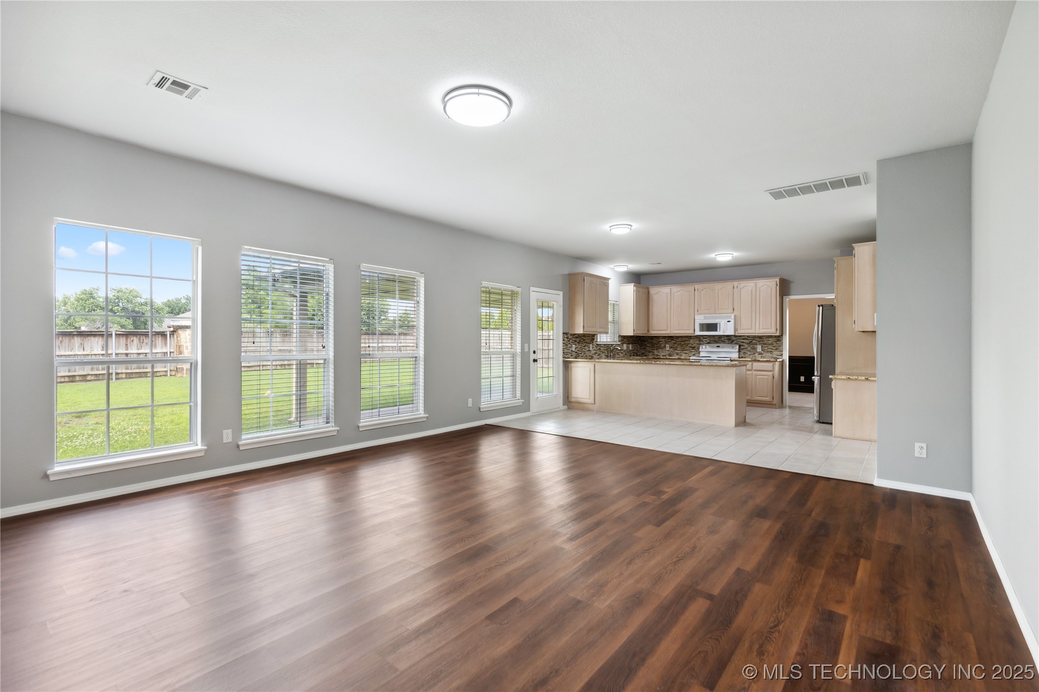 208 N Nyssa Avenue Property Photo 23