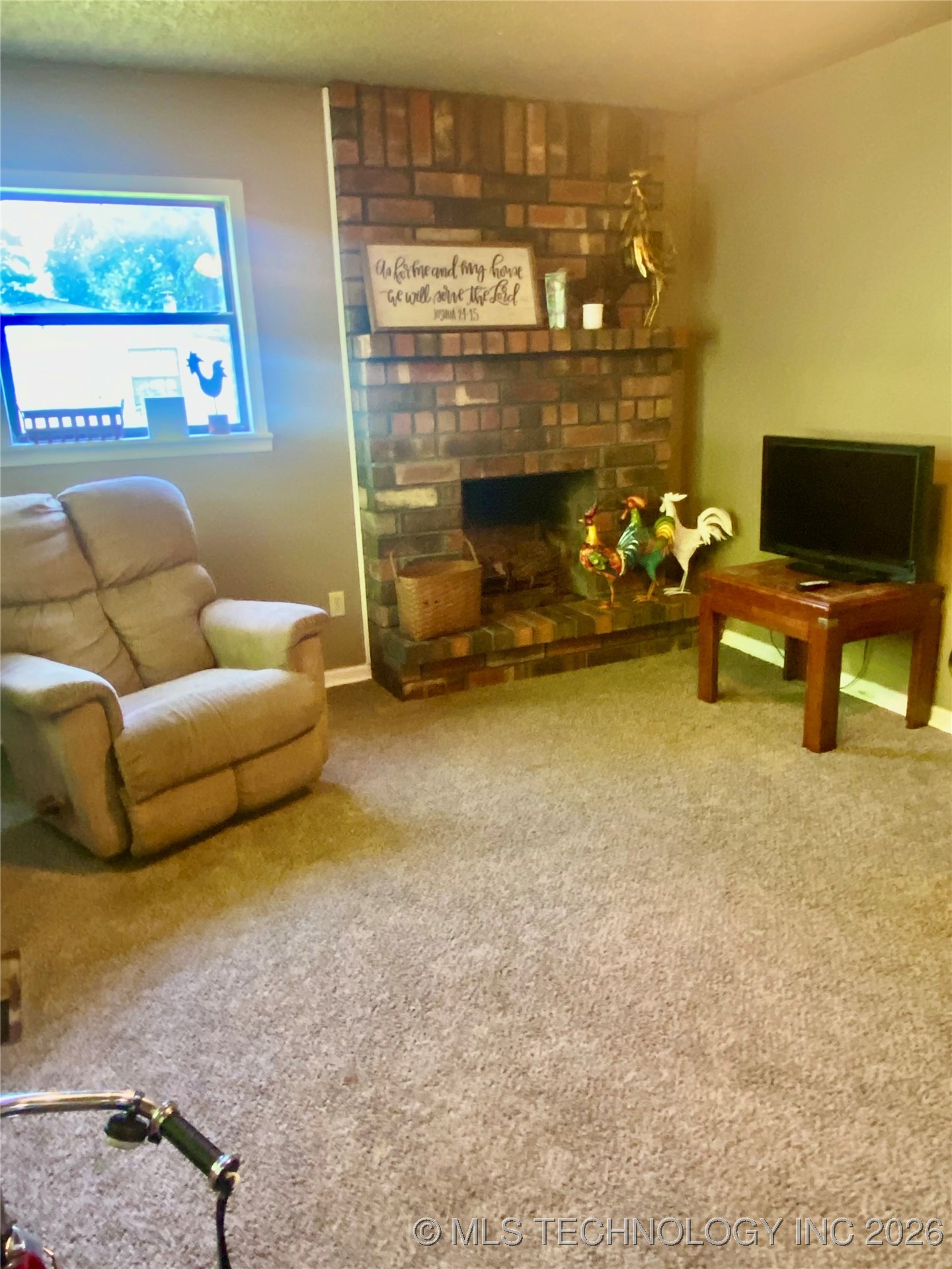 404 S Jules Avenue Property Photo 3