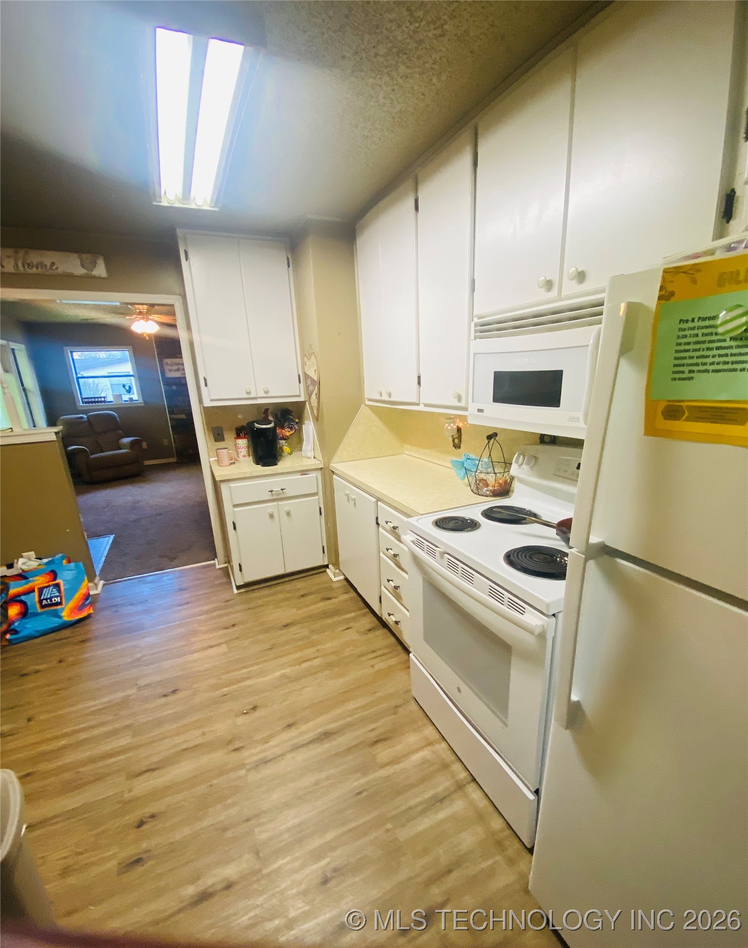 404 S Jules Avenue Property Photo 11