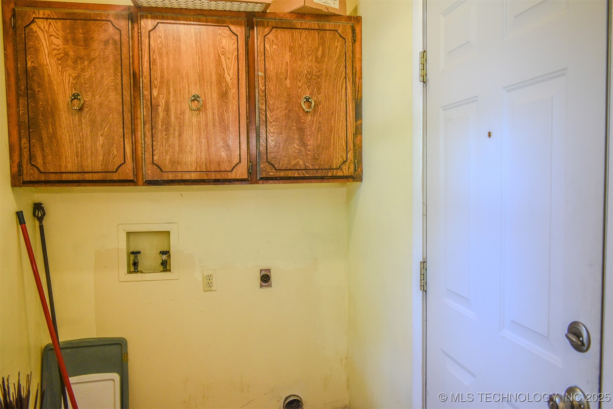 906 Powell Drive Property Photo 10