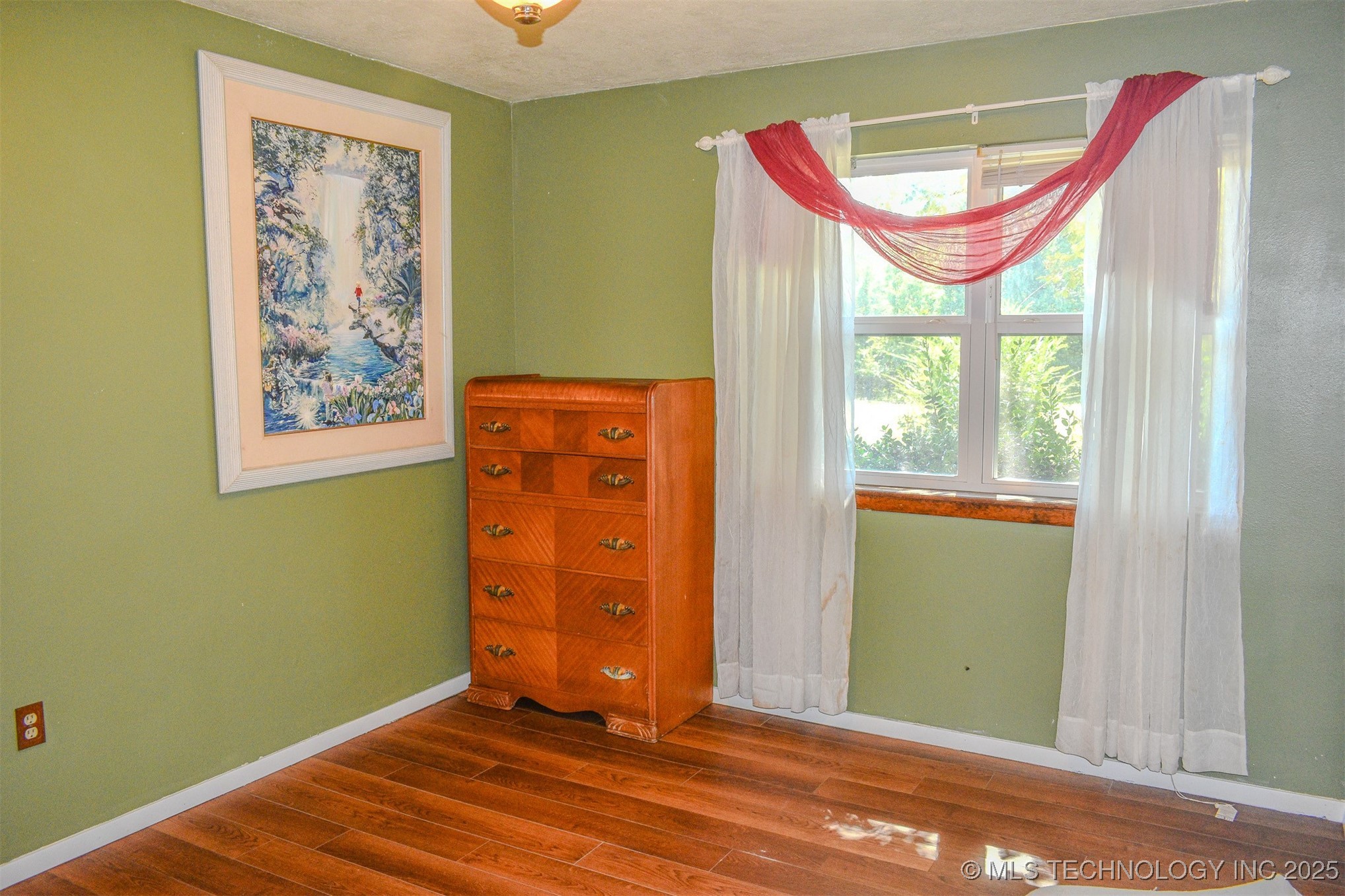 906 Powell Drive Property Photo 15