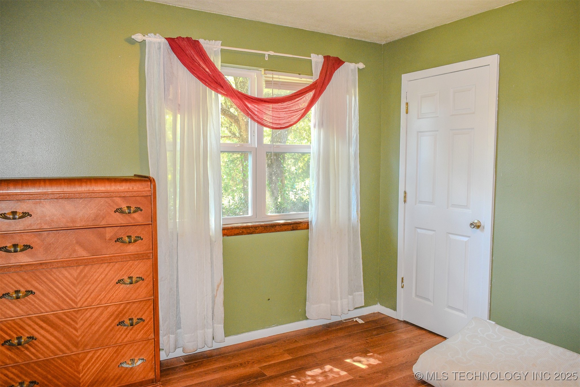 906 Powell Drive Property Photo 16