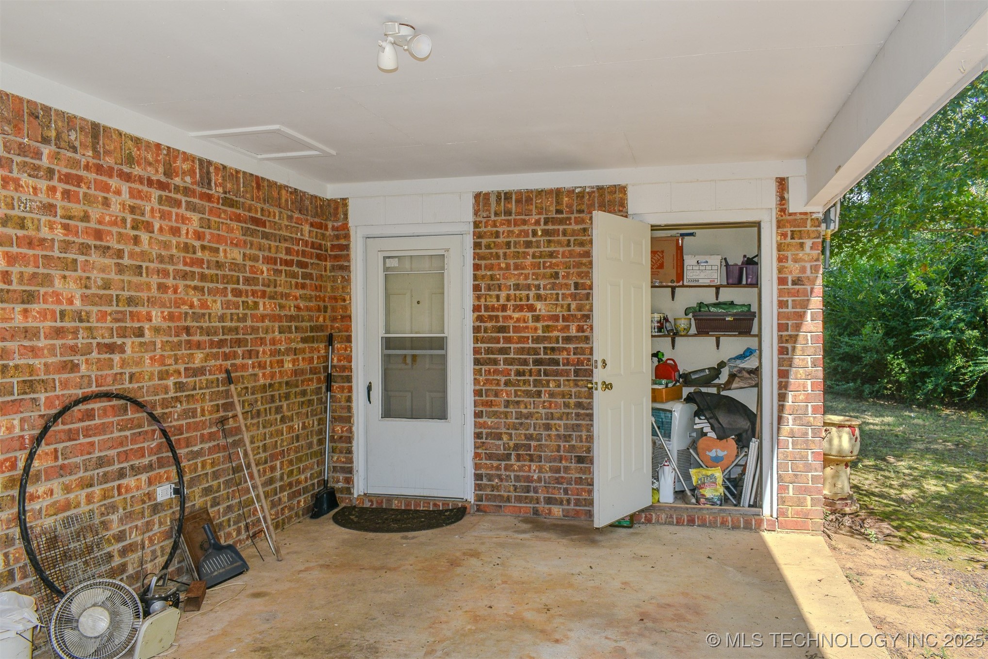 906 Powell Drive Property Photo 23