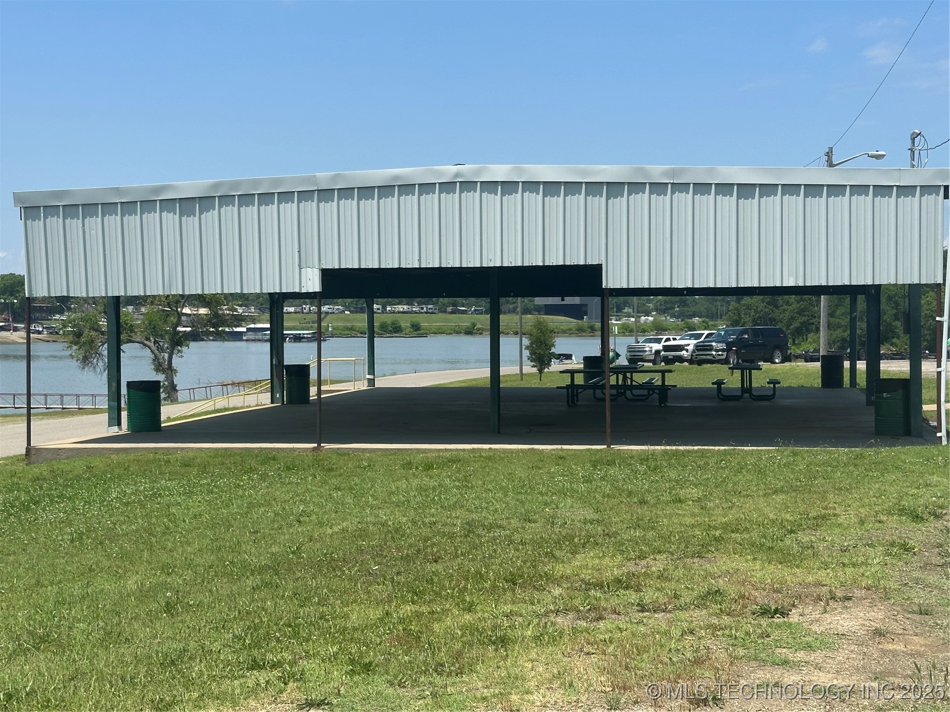 Quapaw Property Photo 3