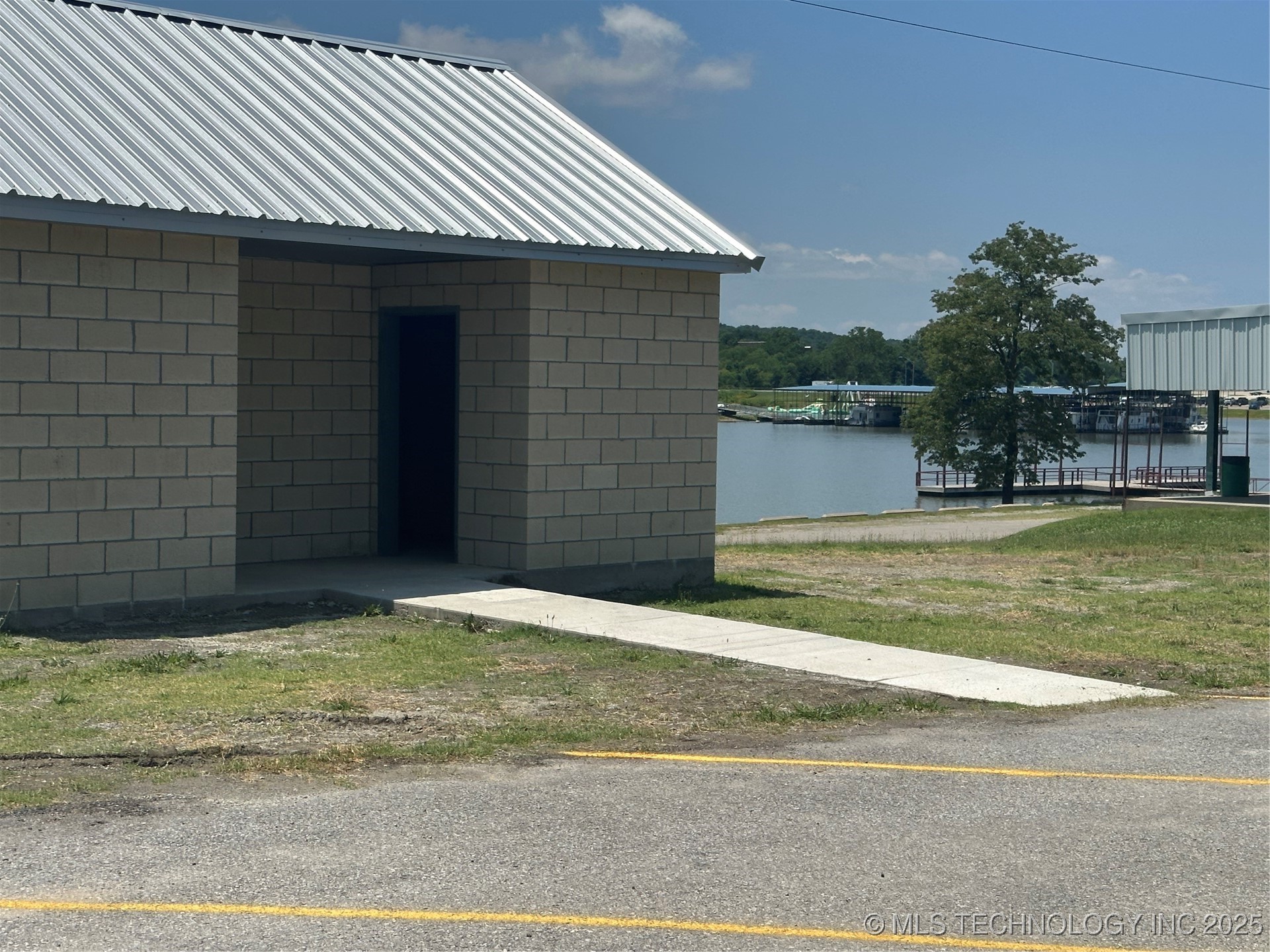 Quapaw Property Photo 4