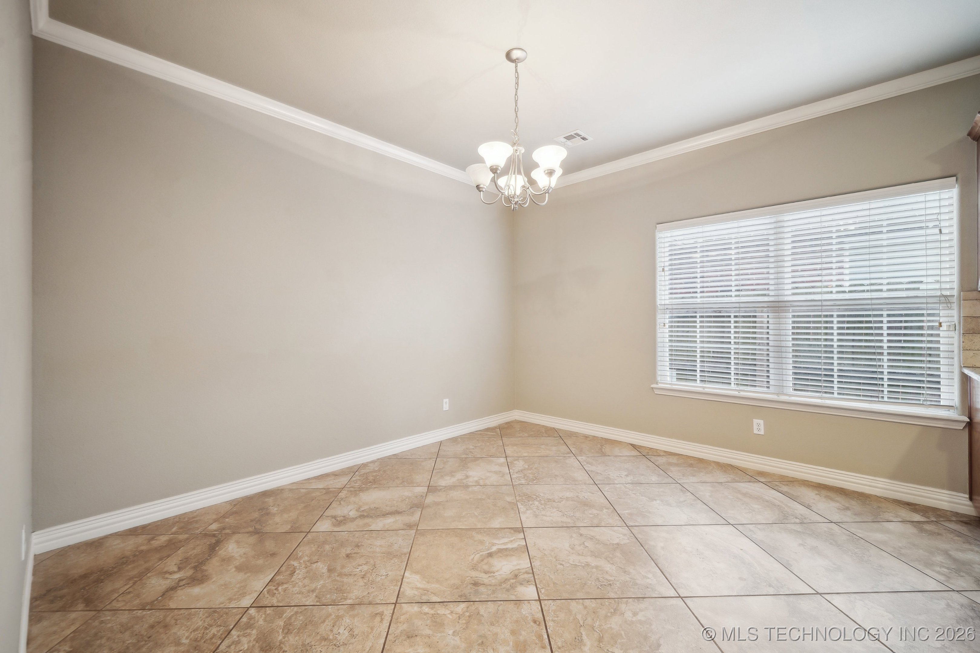 13302 E 43rd Street Property Photo 14