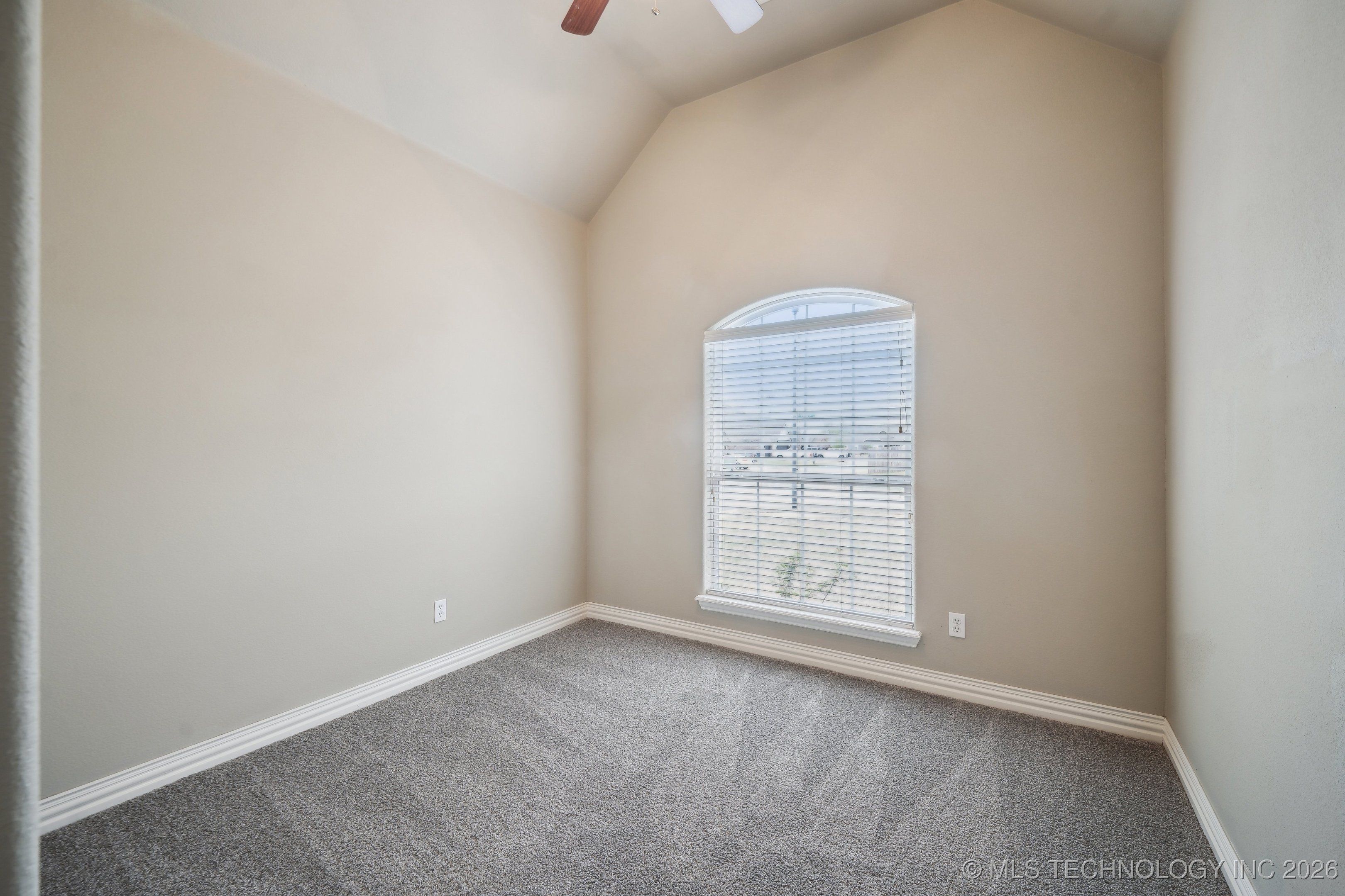 13302 E 43rd Street Property Photo 20