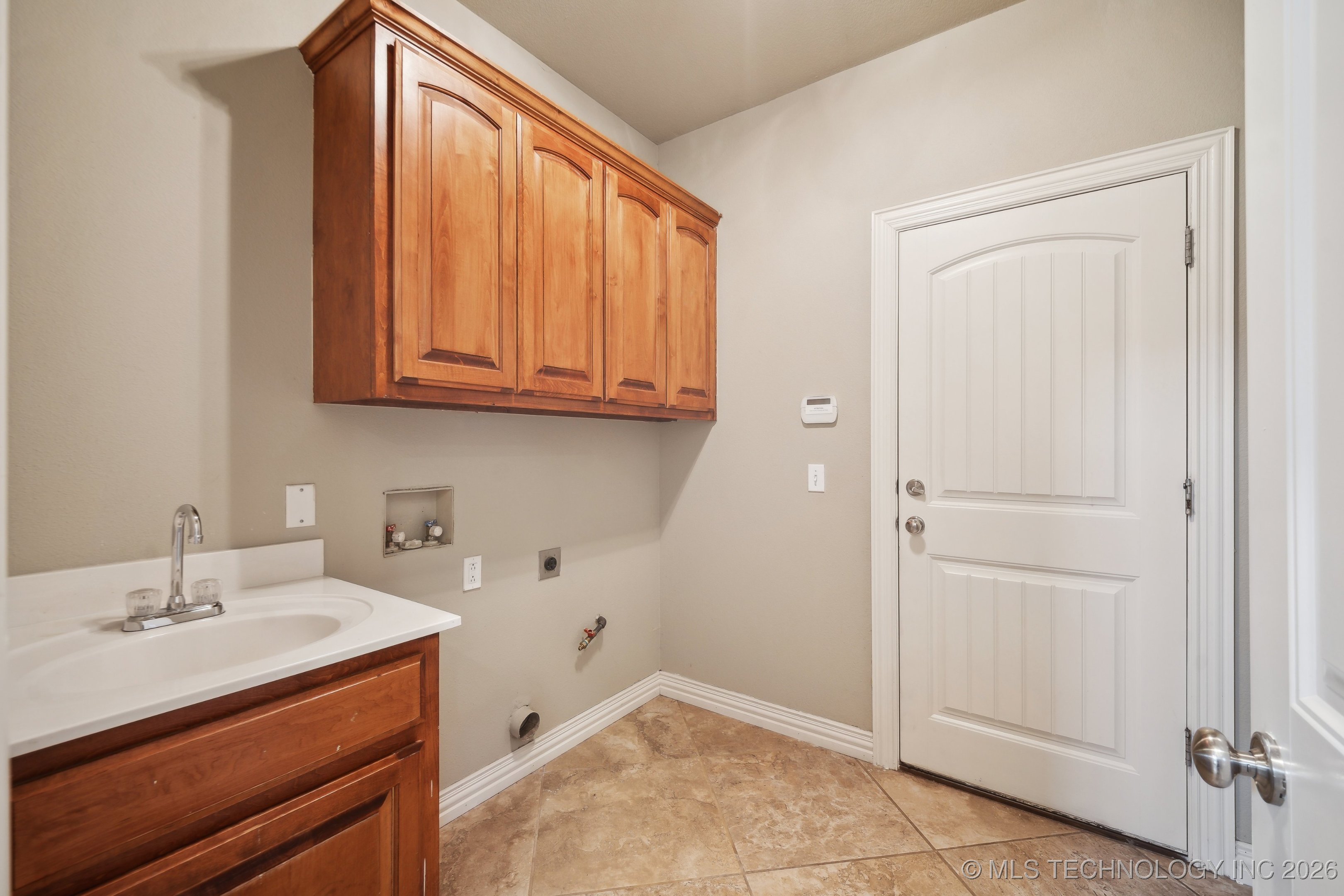 13302 E 43rd Street Property Photo 23