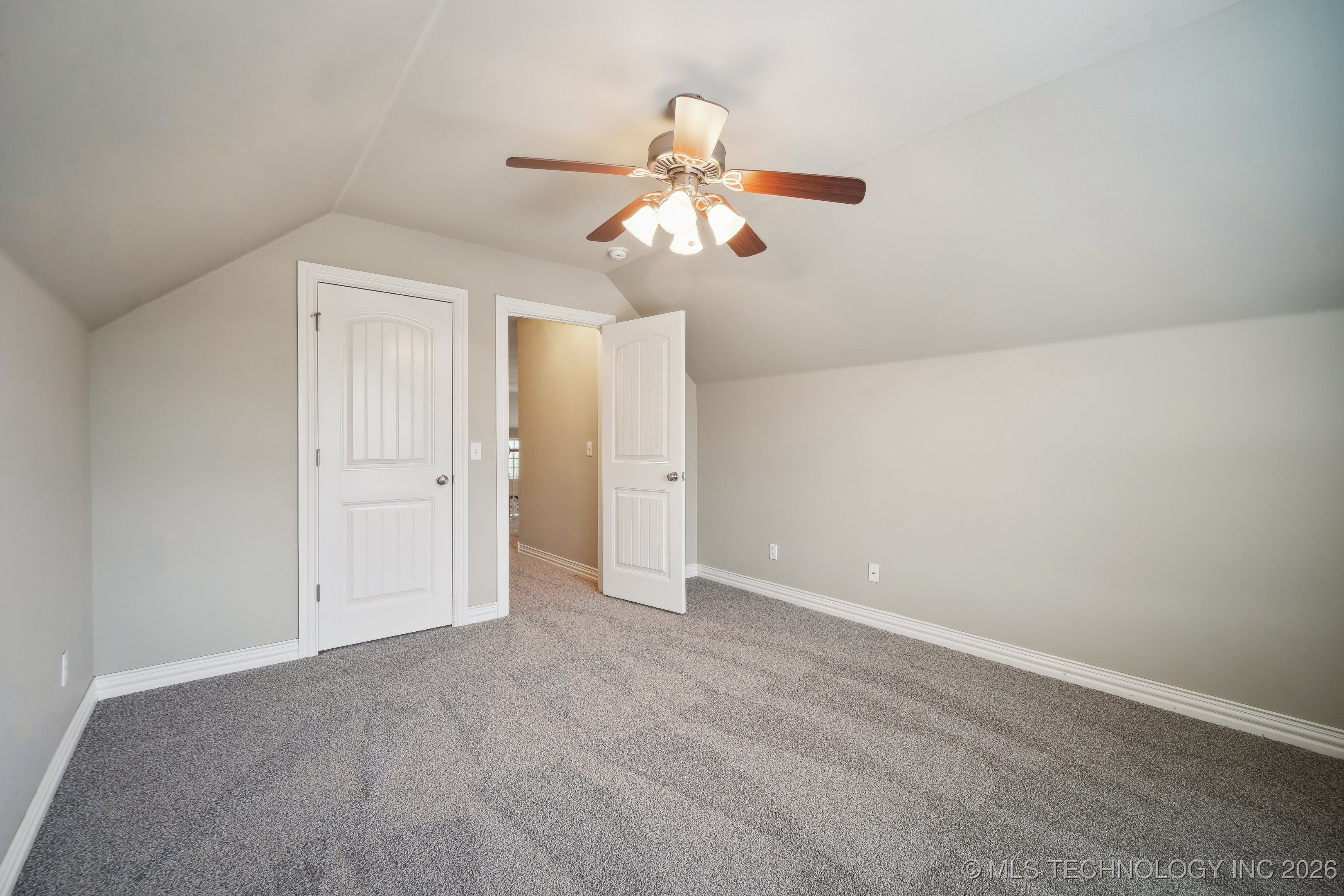 13302 E 43rd Street Property Photo 28