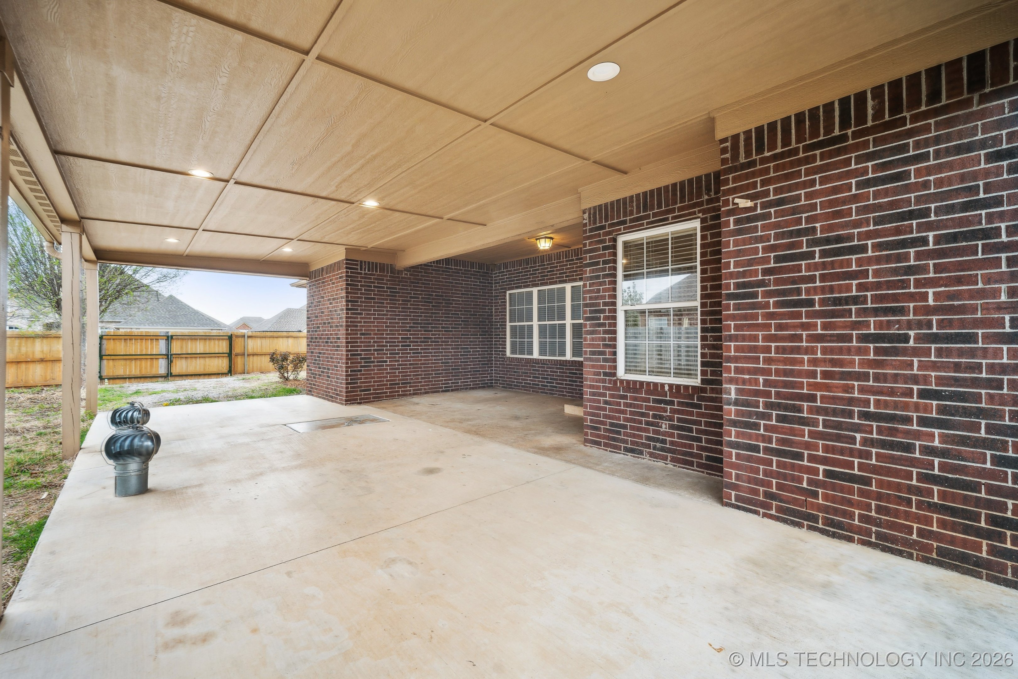 13302 E 43rd Street Property Photo 33