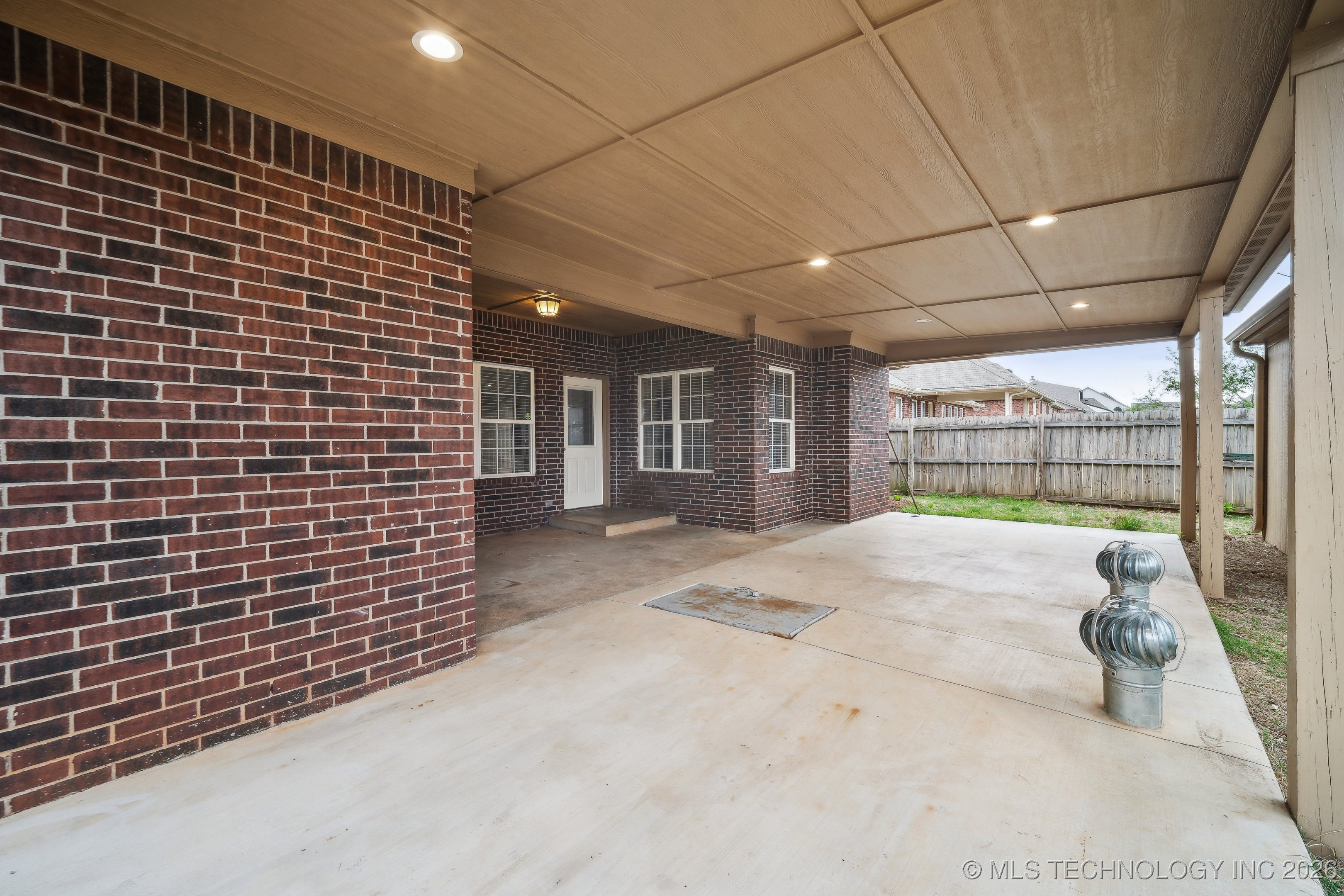 13302 E 43rd Street Property Photo 34