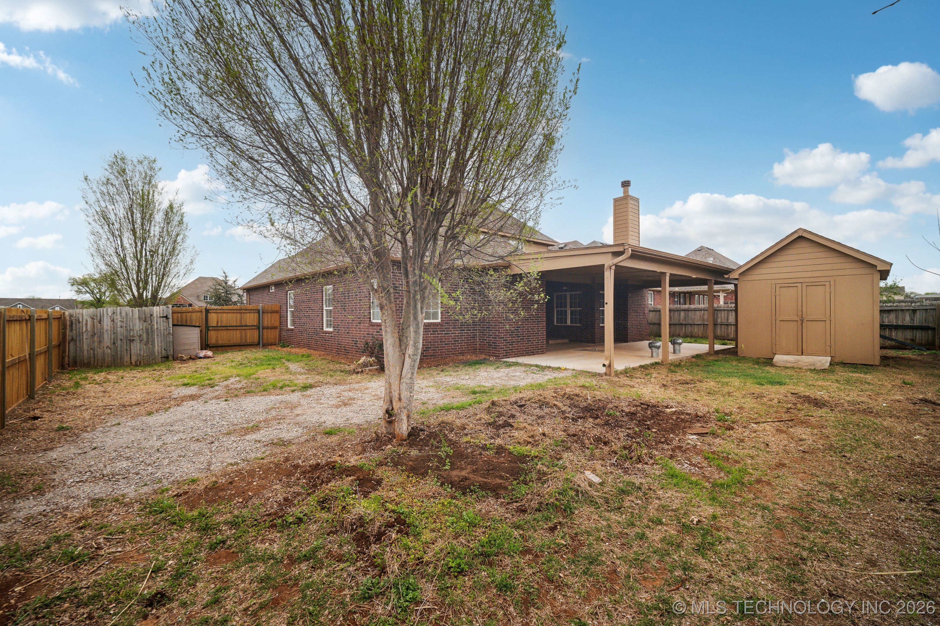 13302 E 43rd Street Property Photo 36