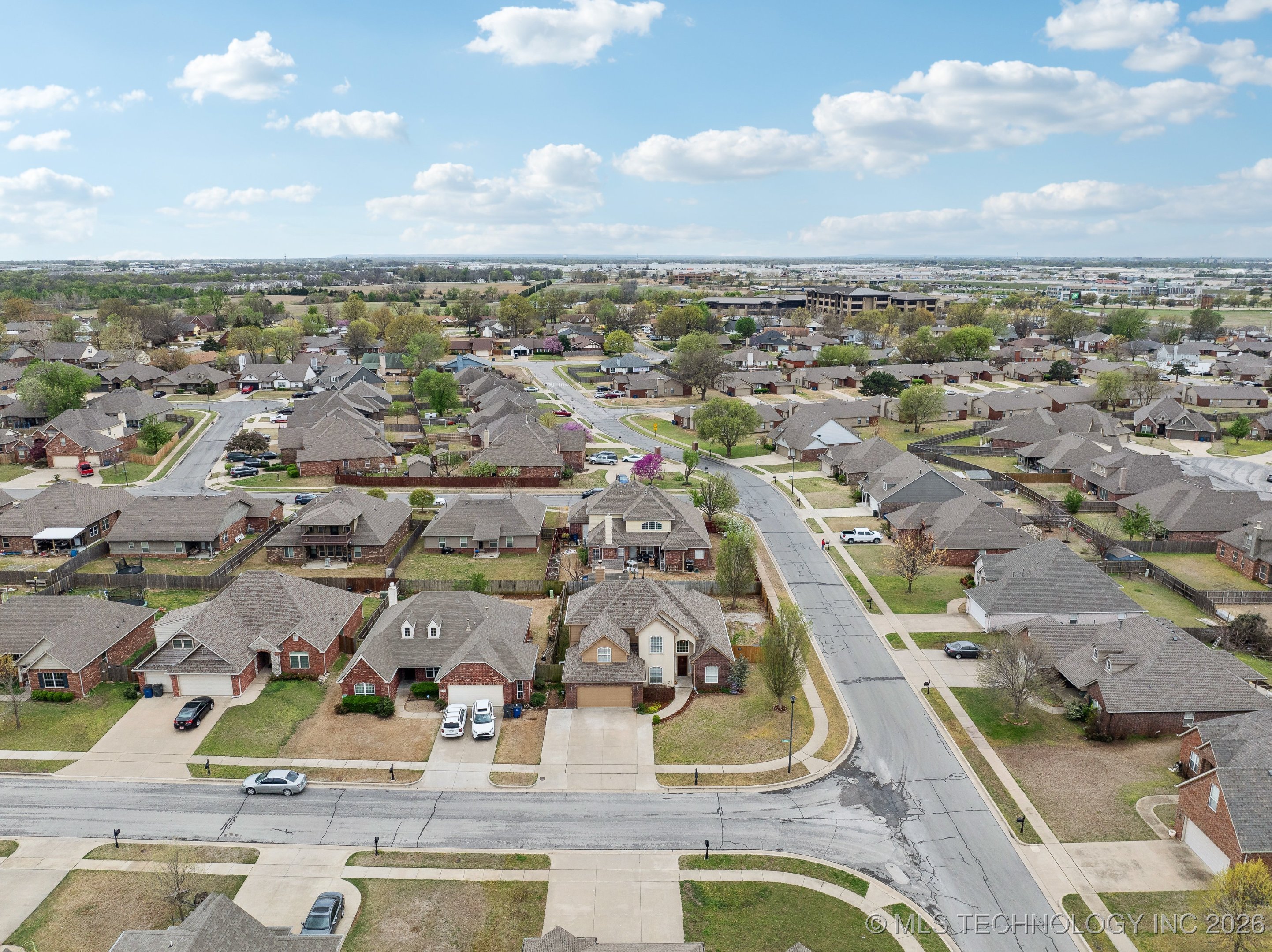 13302 E 43rd Street Property Photo 38